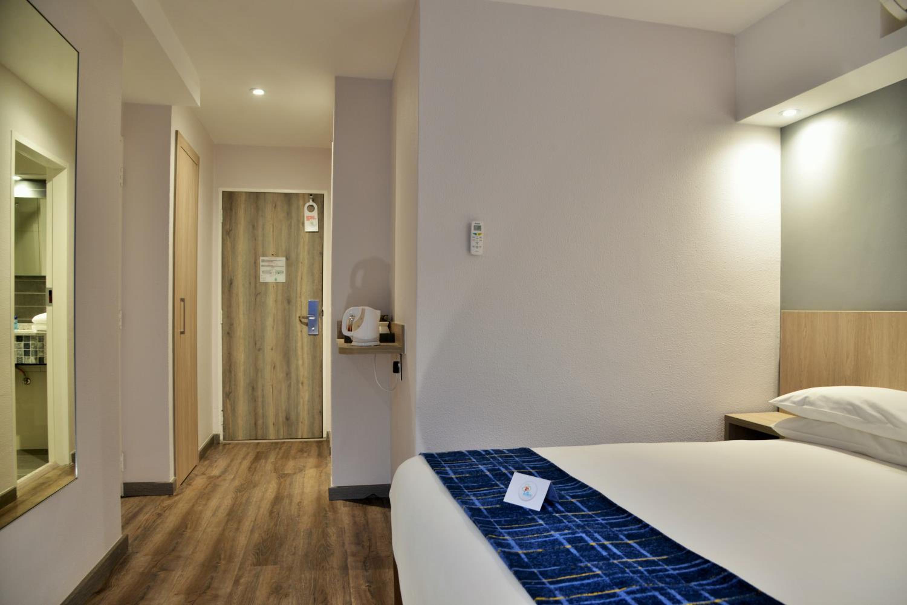 Double Room - Non-Smoking  photo 2