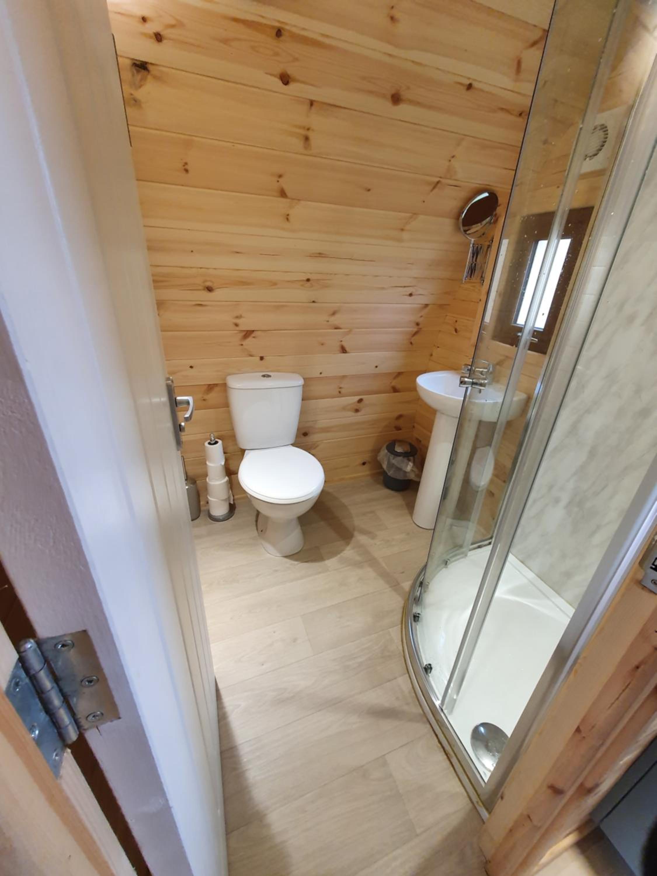 One-Bedroom Pod - Photo 12