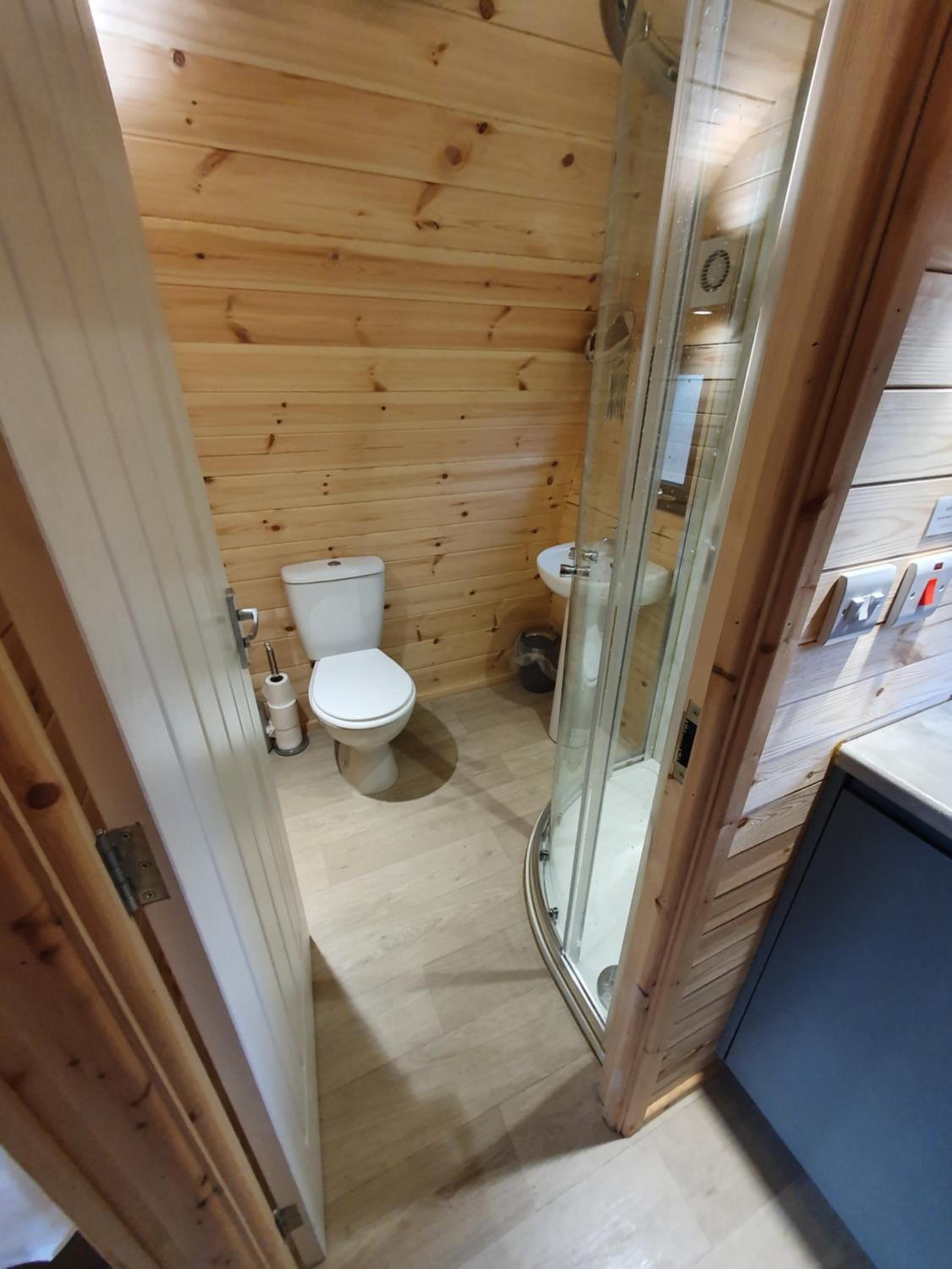One-Bedroom Pod - Photo 11