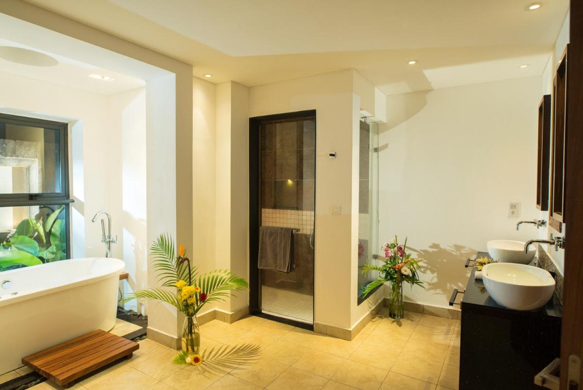 Villa with Sea View photo 3