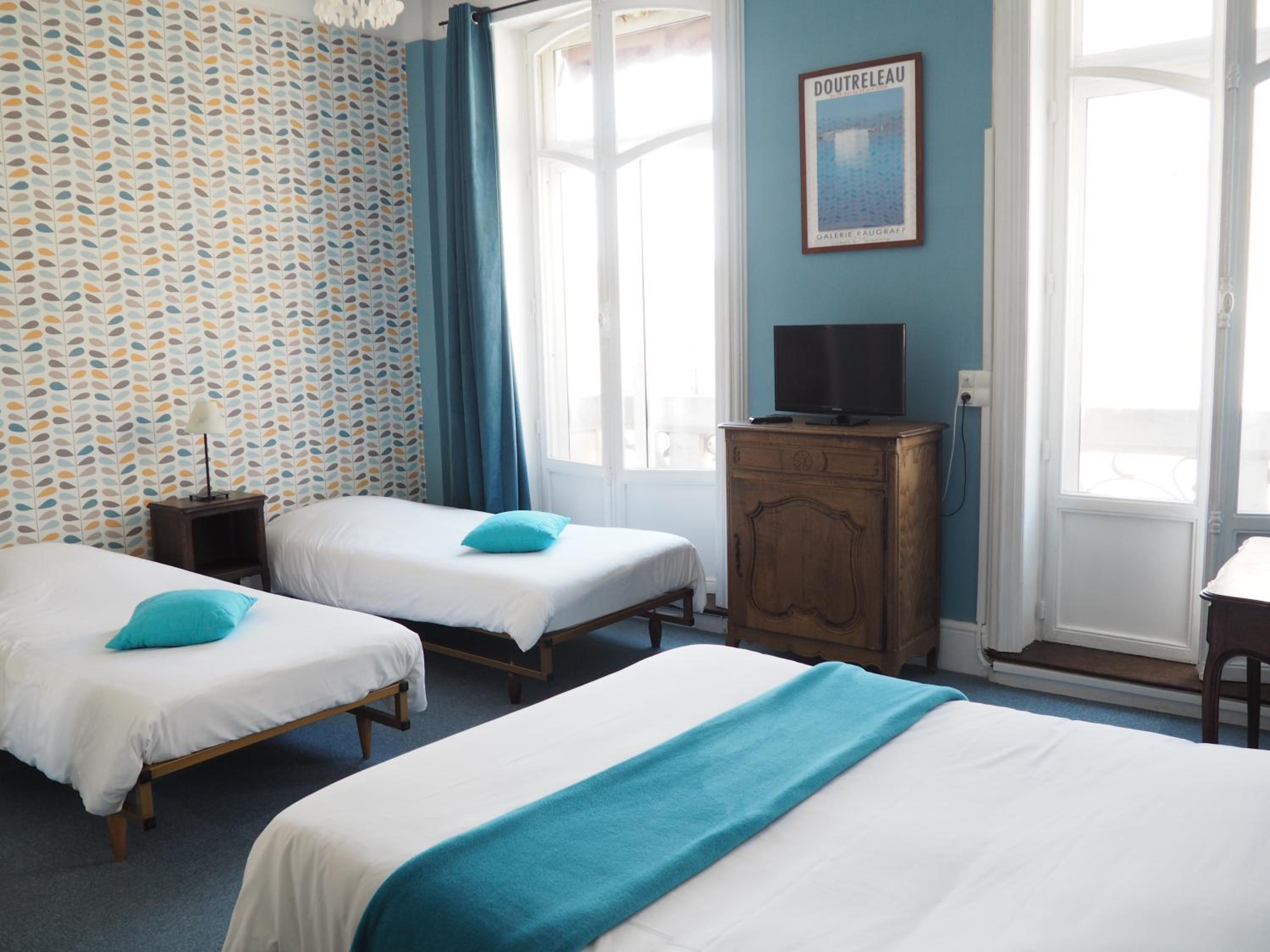 Quadruple Room - Photo 3