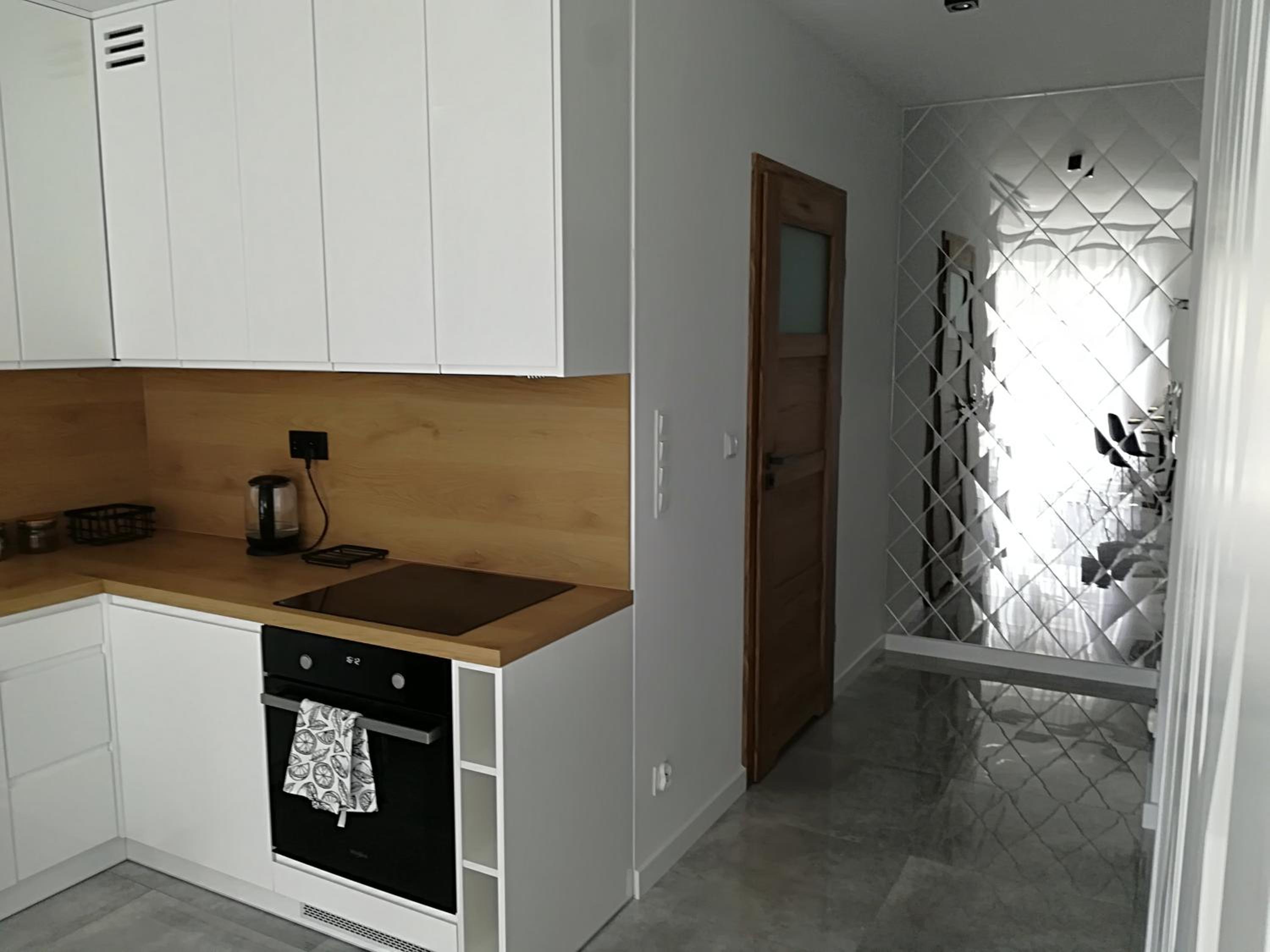 One-Bedroom Apartment photo 2