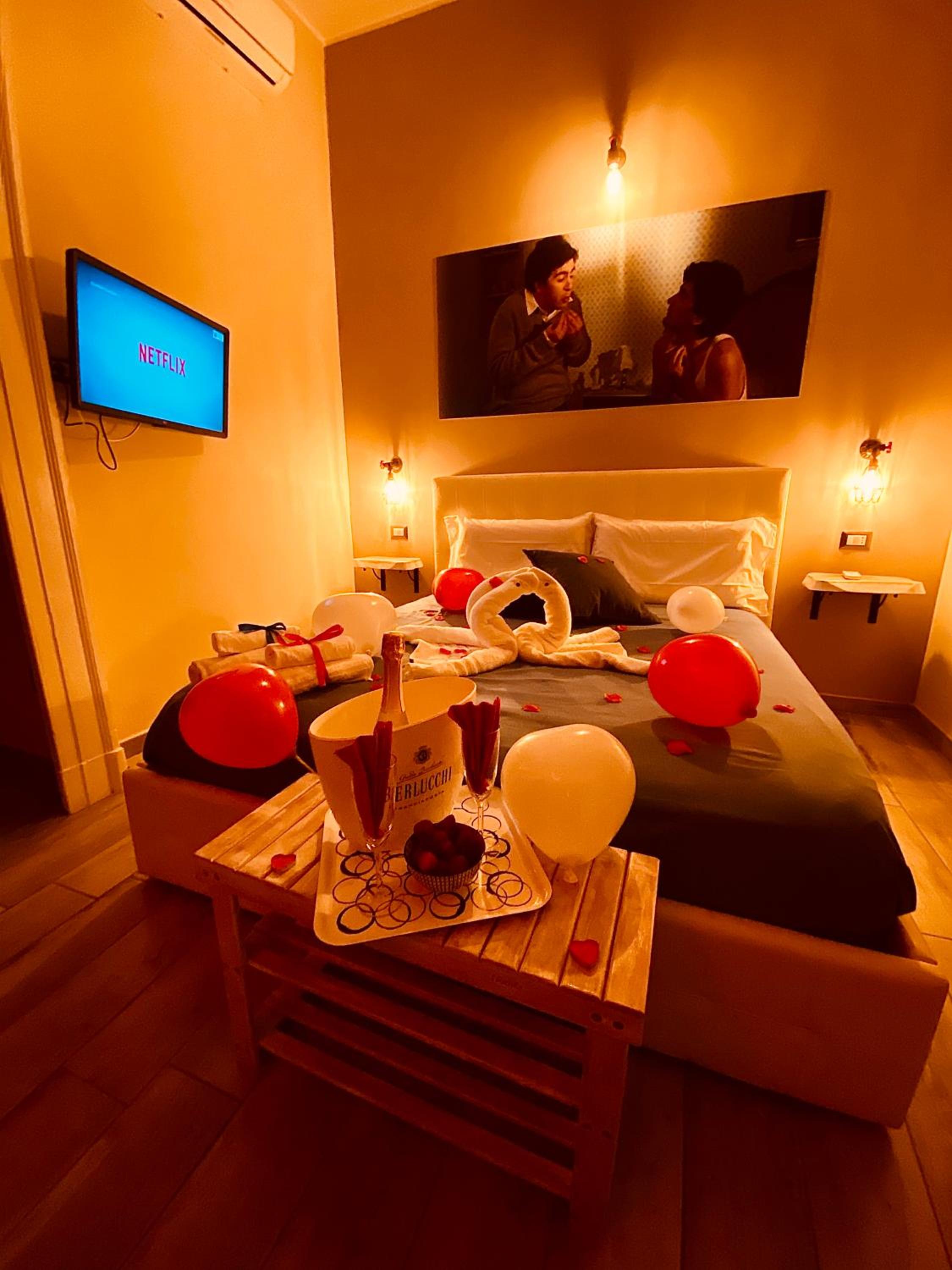 Deluxe Suite with Spa Bath