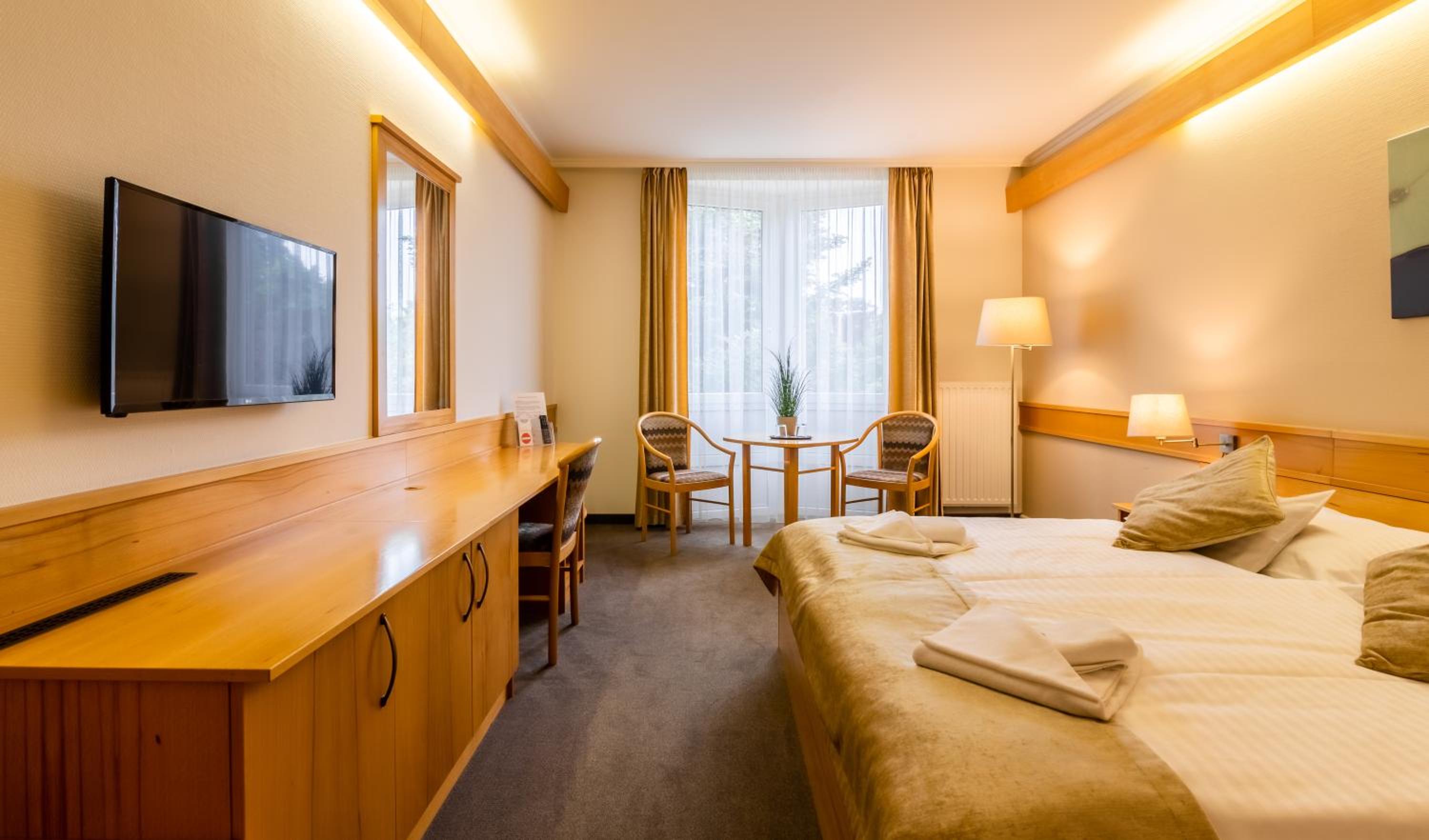 Superior Room with a Double Bed - Photo 16