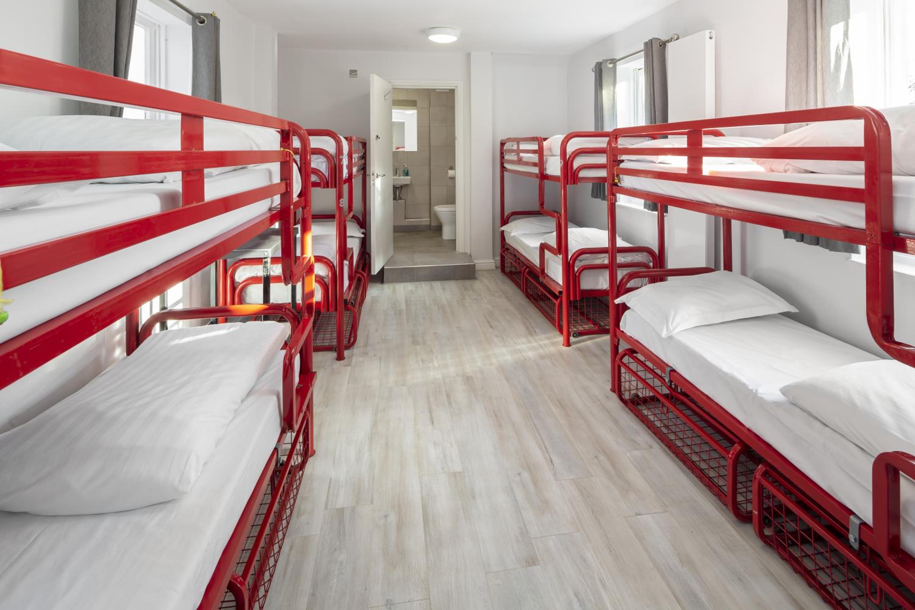 Bed in 12-Bed Mixed Dormitory Room photo 3