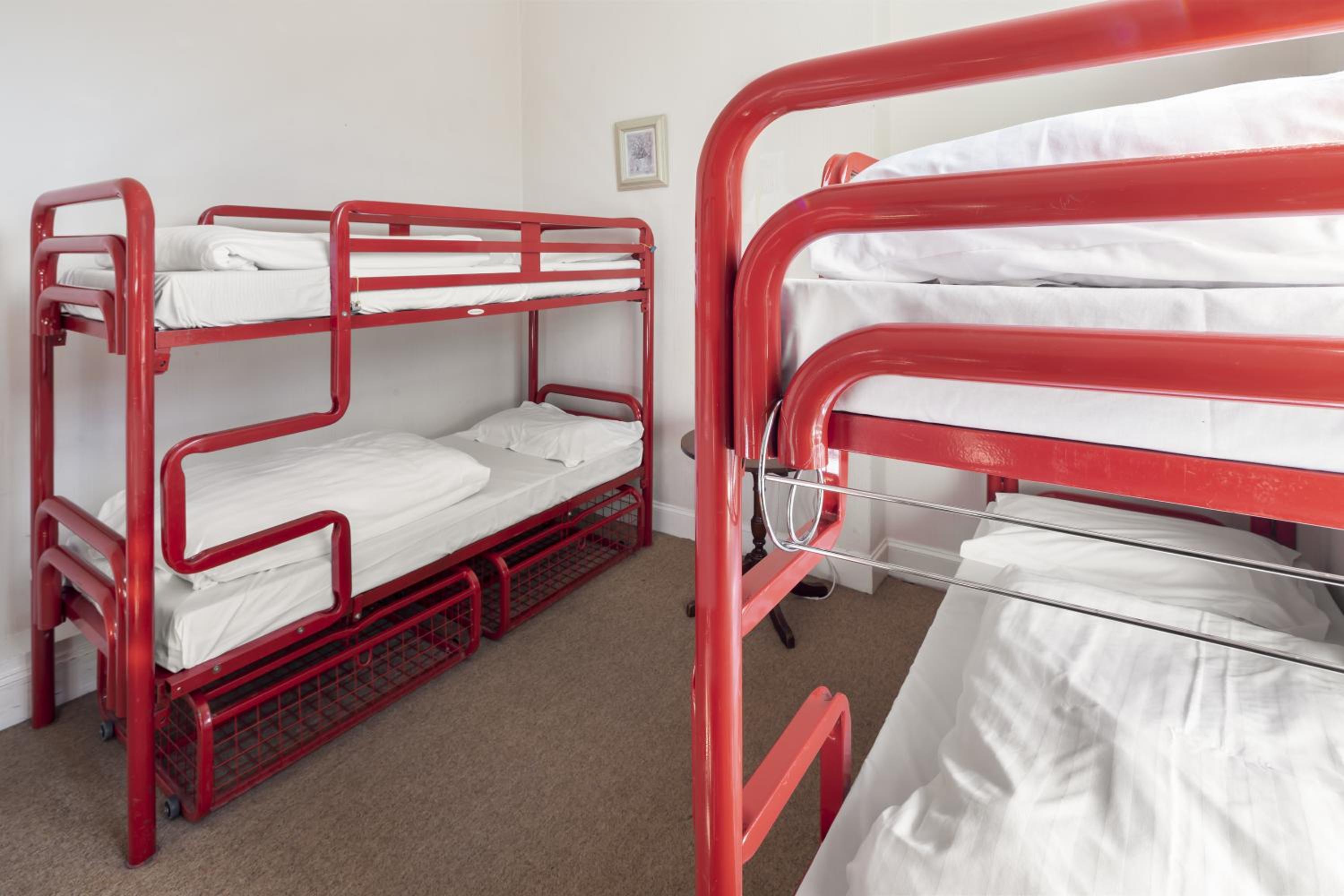 Bed in 6-Bed Mixed Dormitory Room photo 3