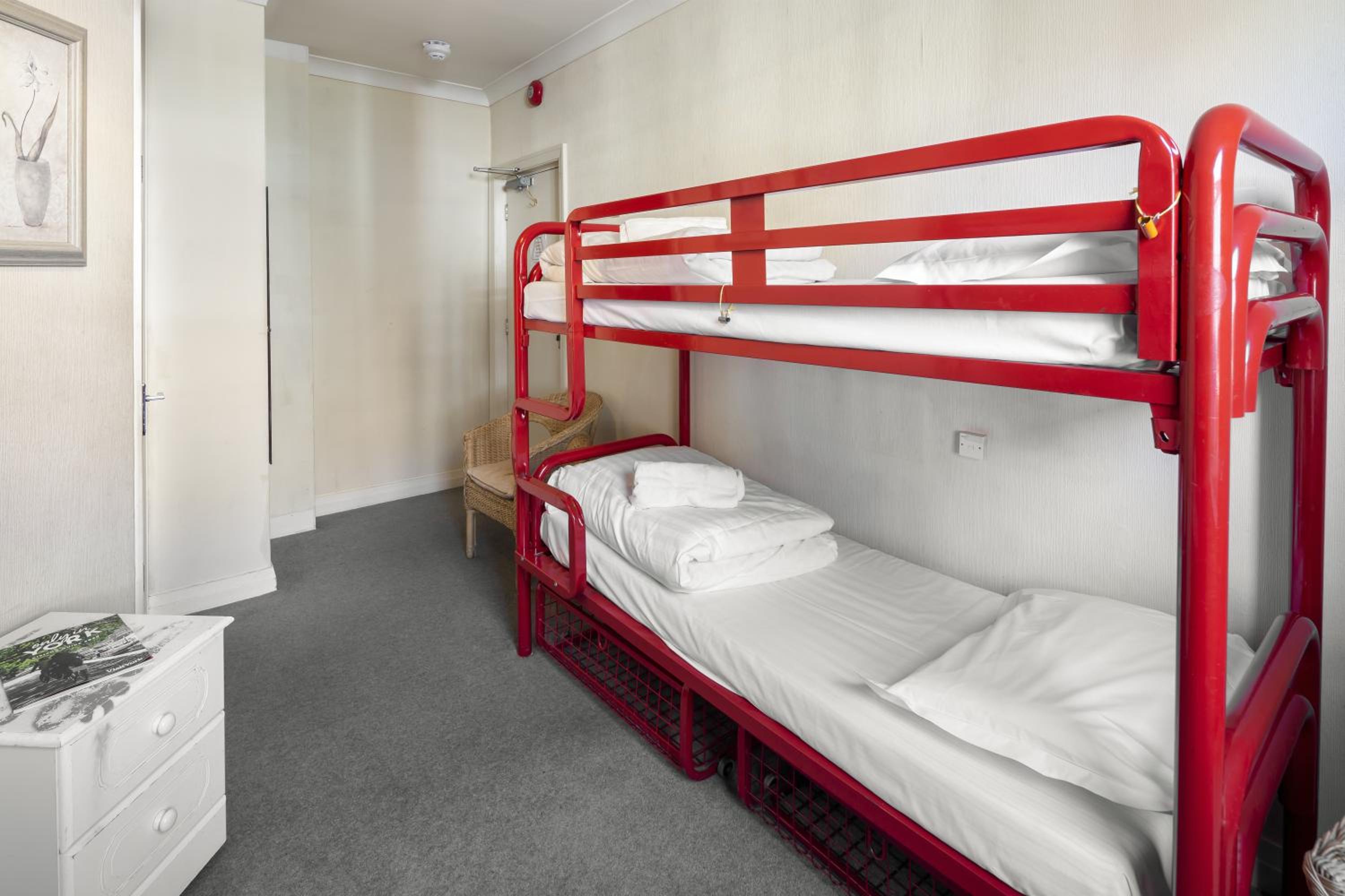 Quadruple Room - Photo 2