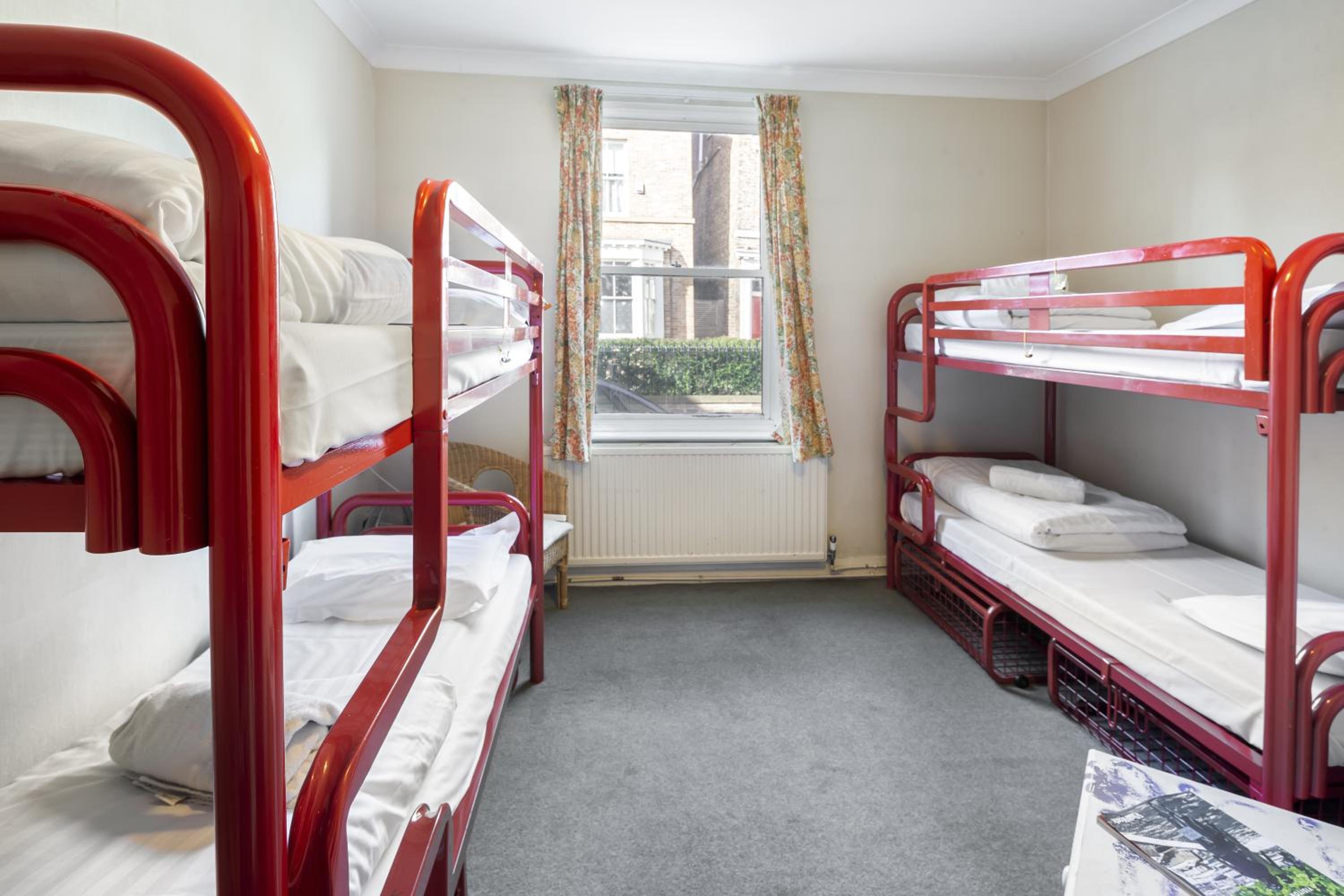Quadruple Room - Photo 3