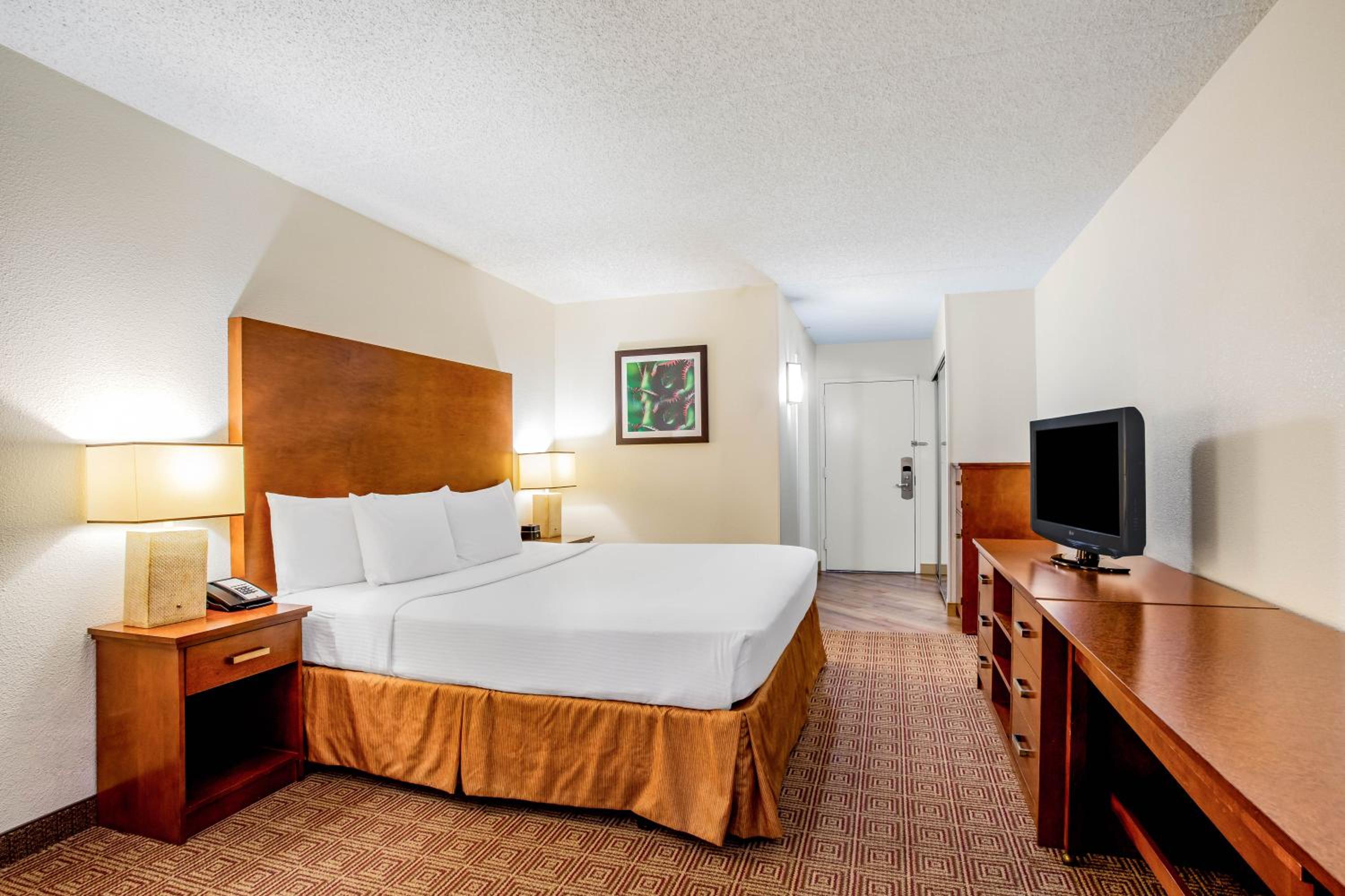Double Room with Two Double Beds - Non-Smoking - Photo 4