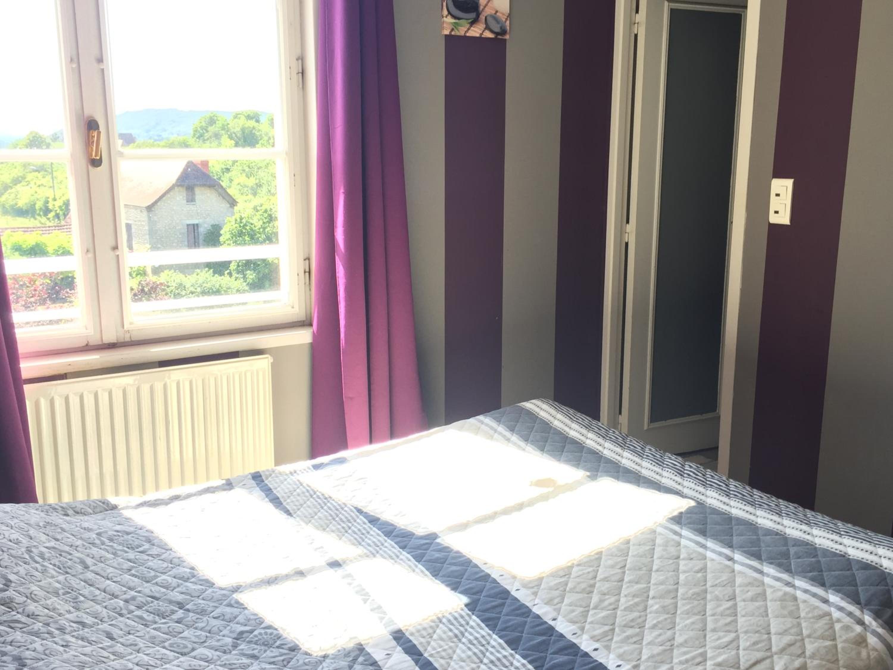 Standard Double Room - Photo 10
