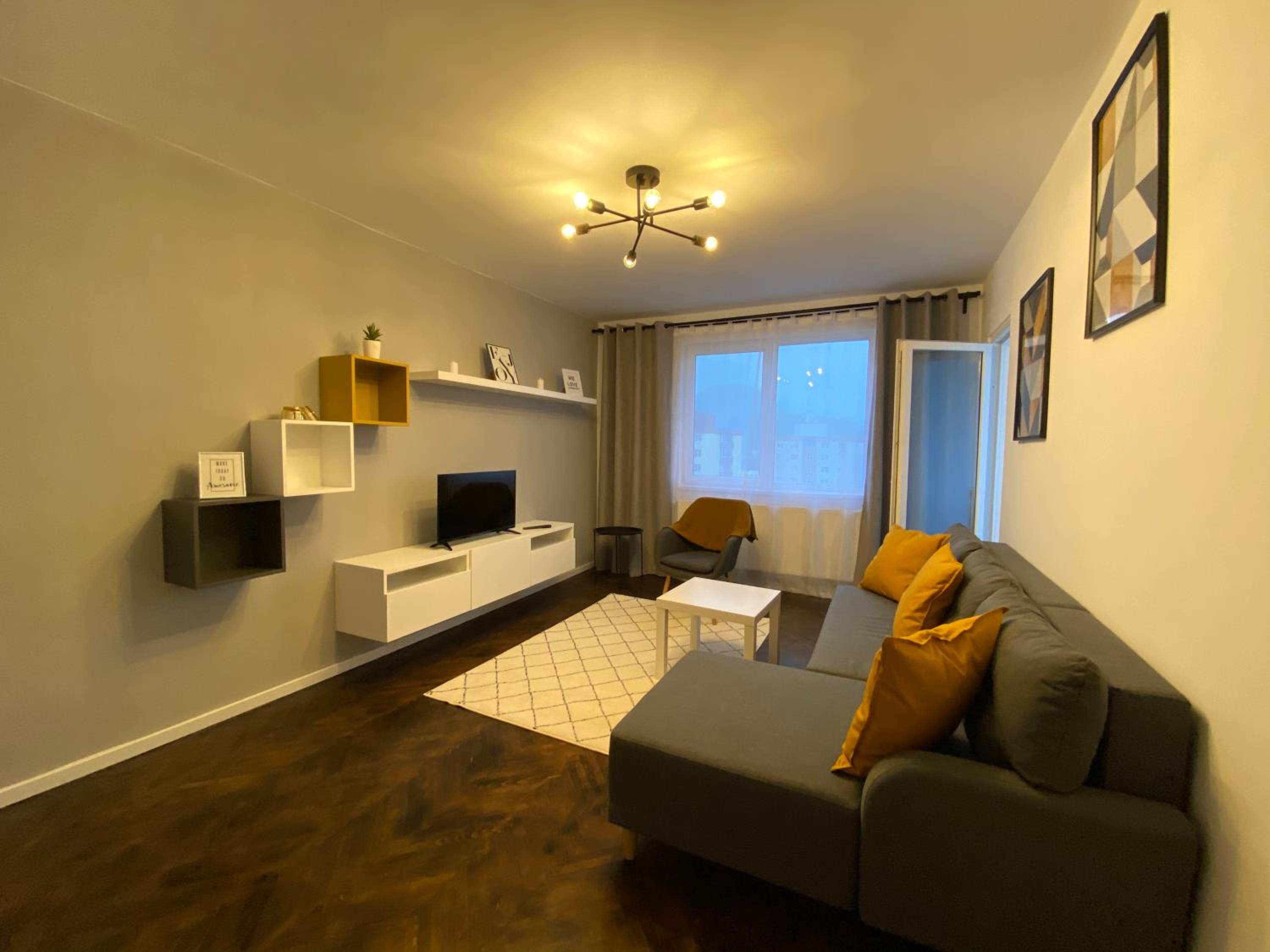 One-Bedroom Apartment