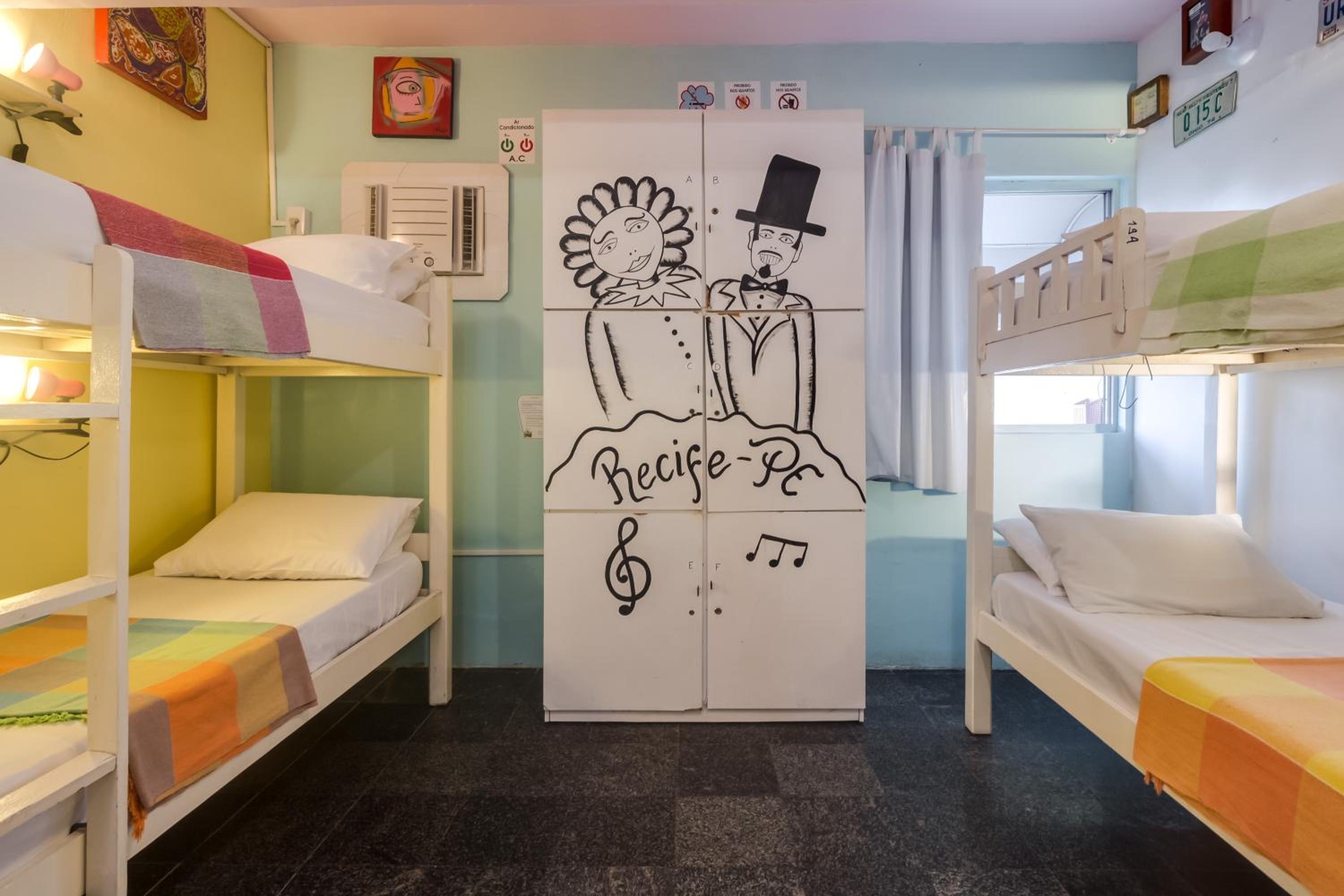 Bed in 6-Bed Mixed Dormitory Room photo 2