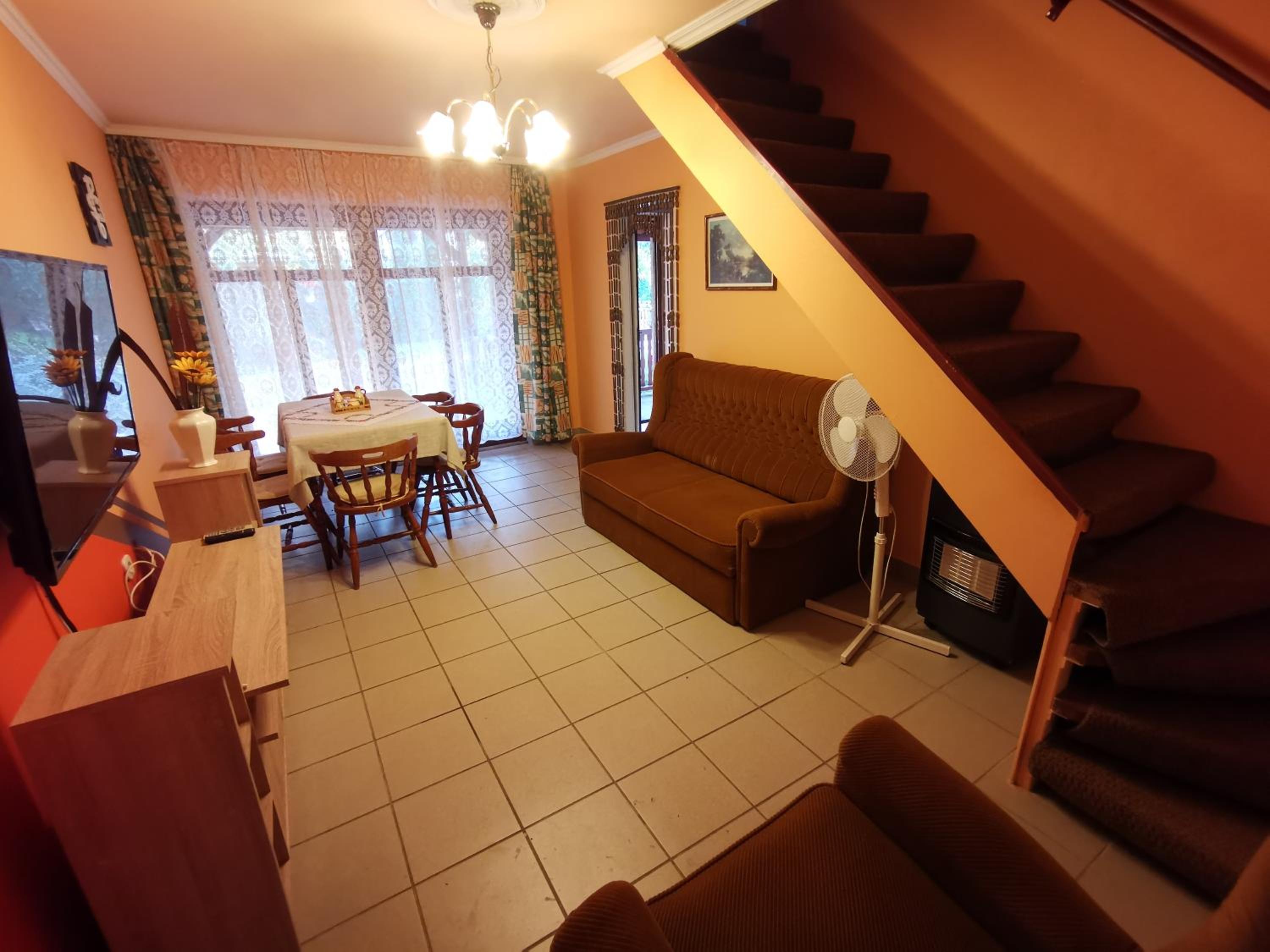 Three-Bedroom House - Photo 6