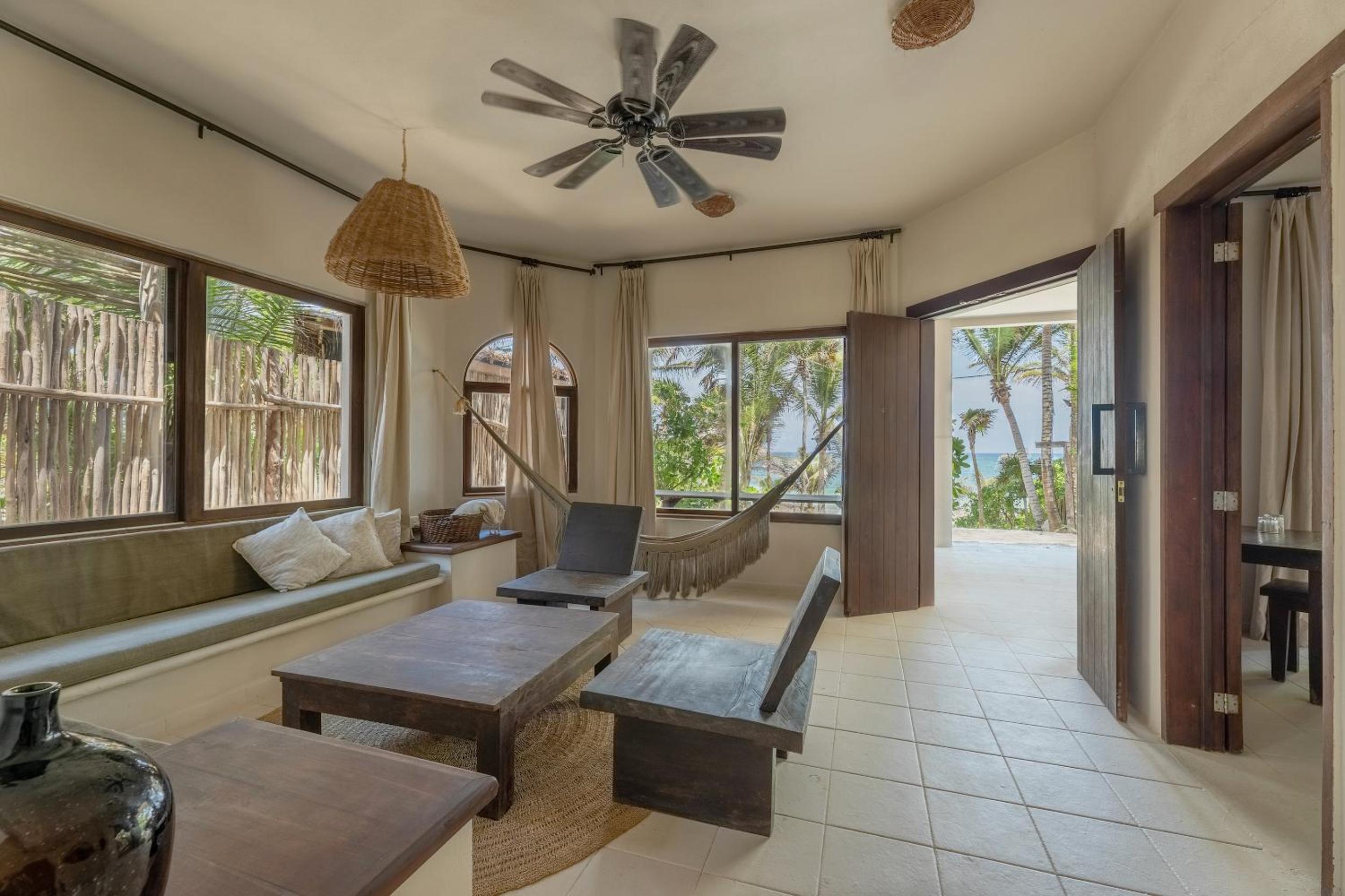 Villa - Beach Front