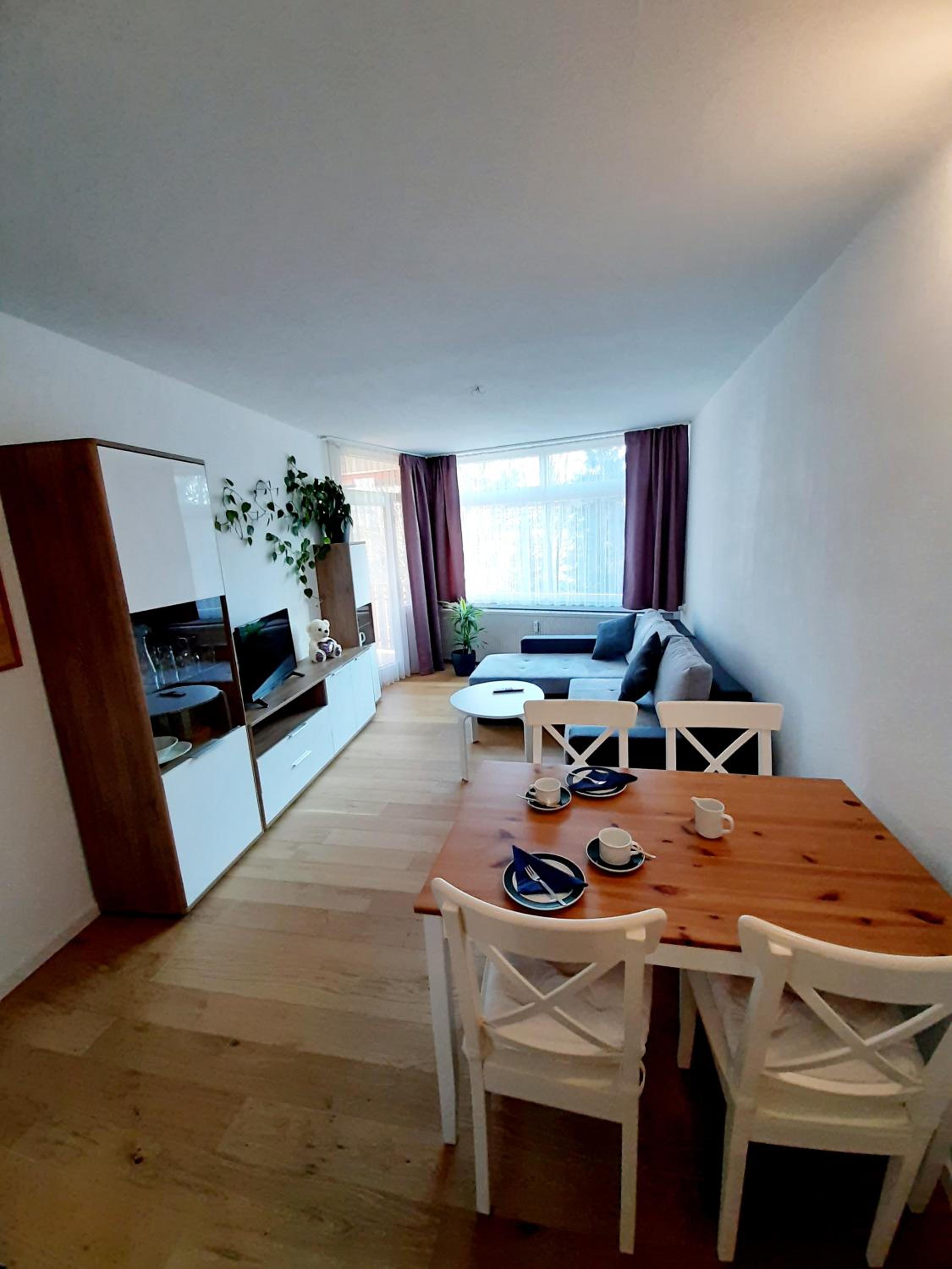 One-Bedroom Apartment photo 1