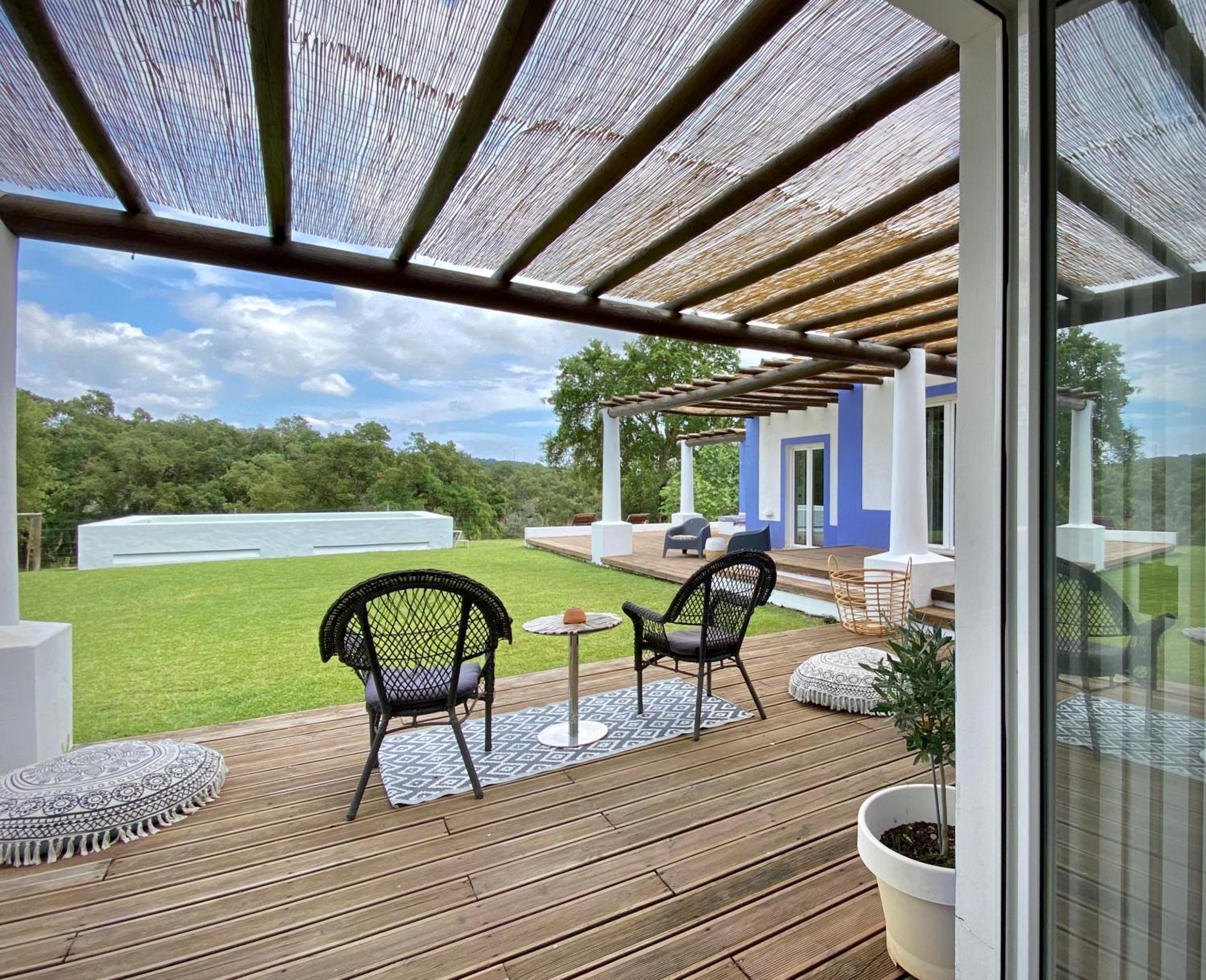 Three-Bedroom House photo 2