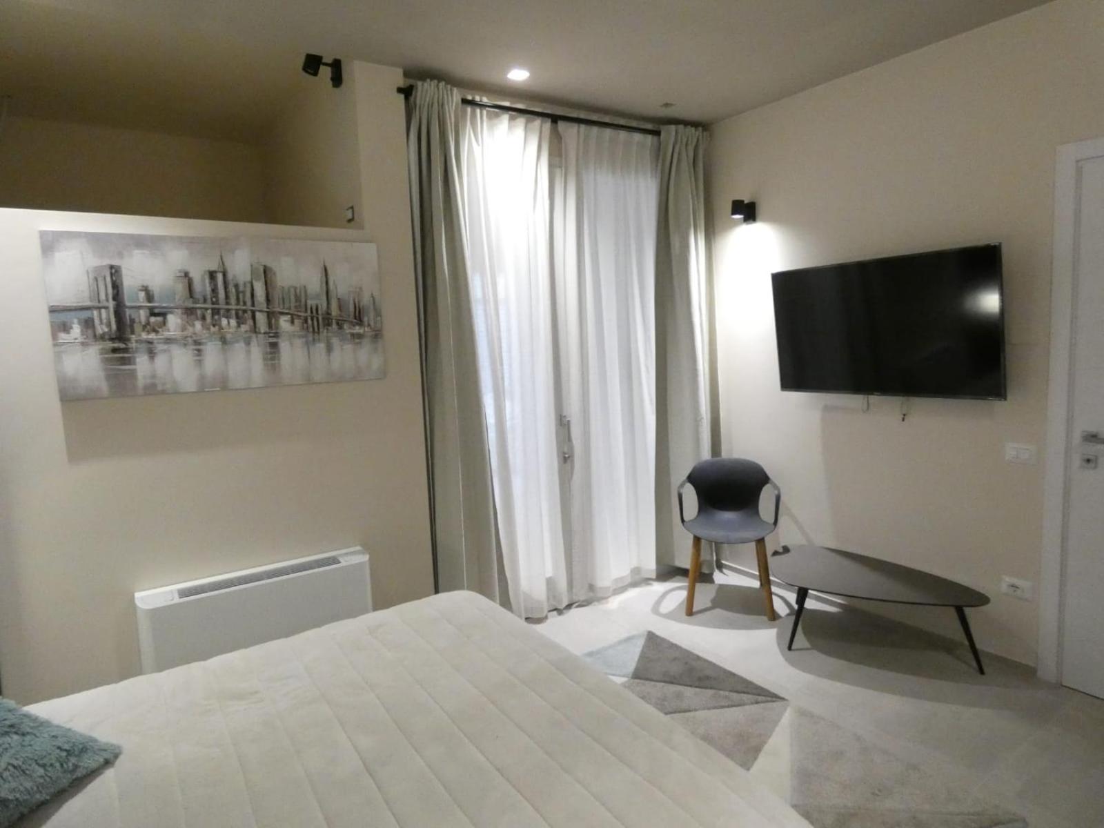 Two-Bedroom Apartment photo 2