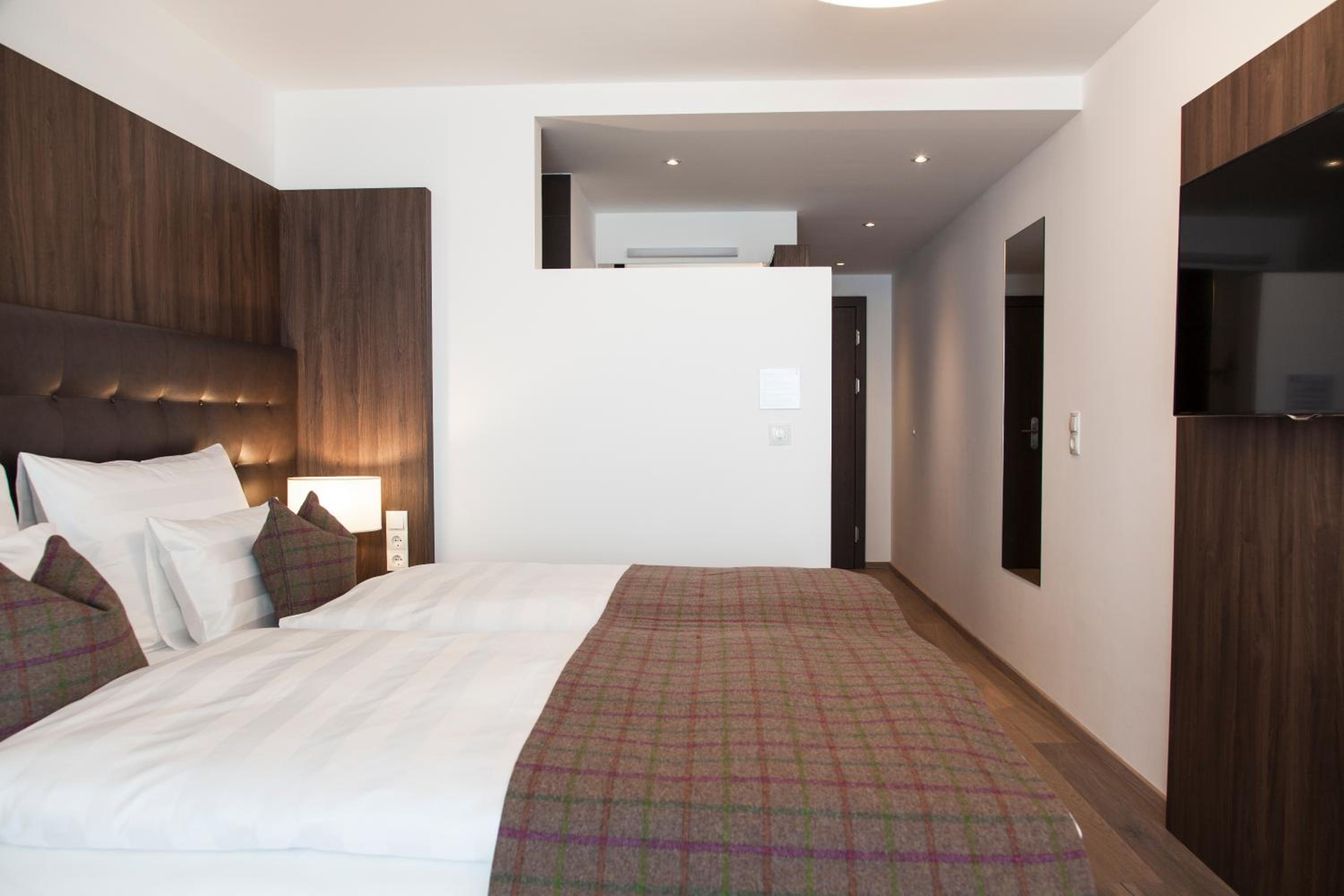 Standard Double Room - Photo 2