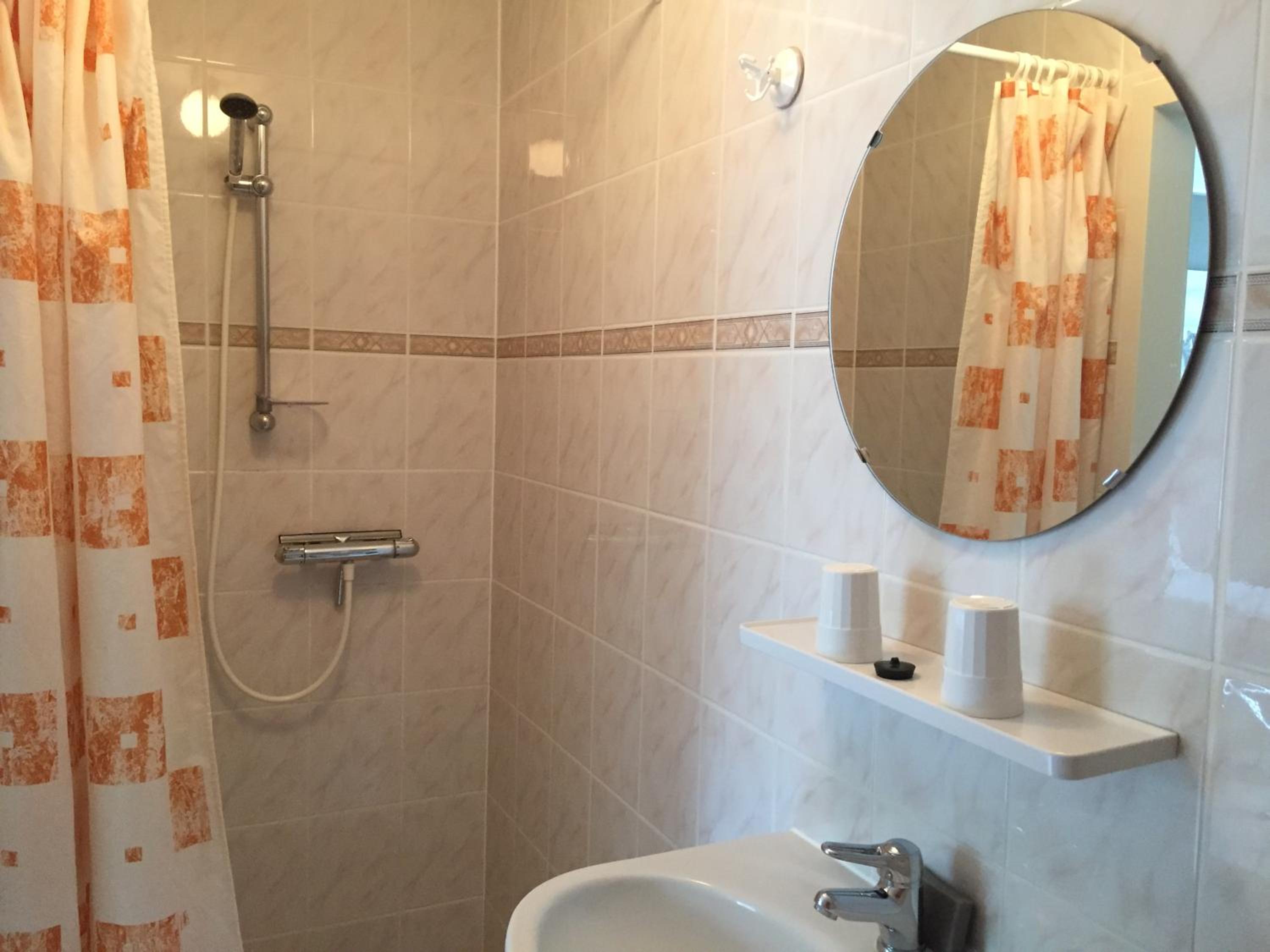 Double Room With Private Bathroom photo 2