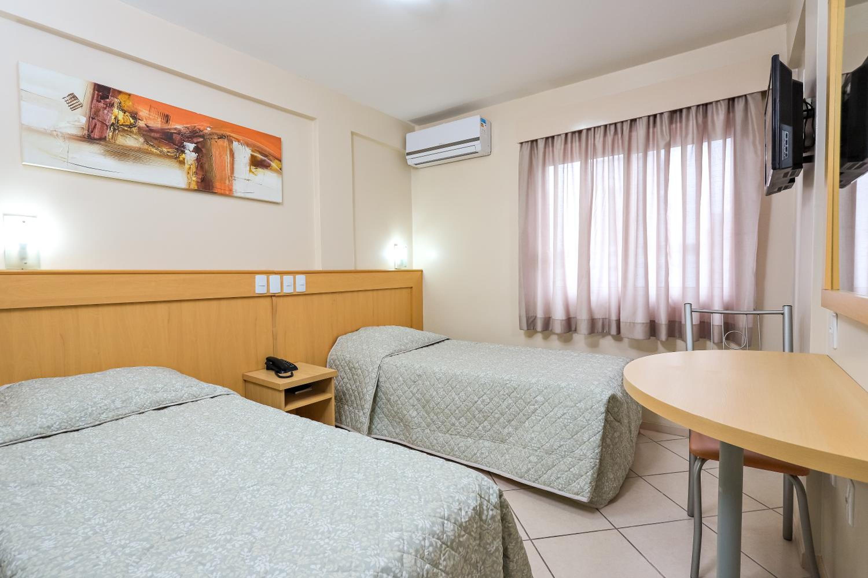Standard Twin Room photo 1