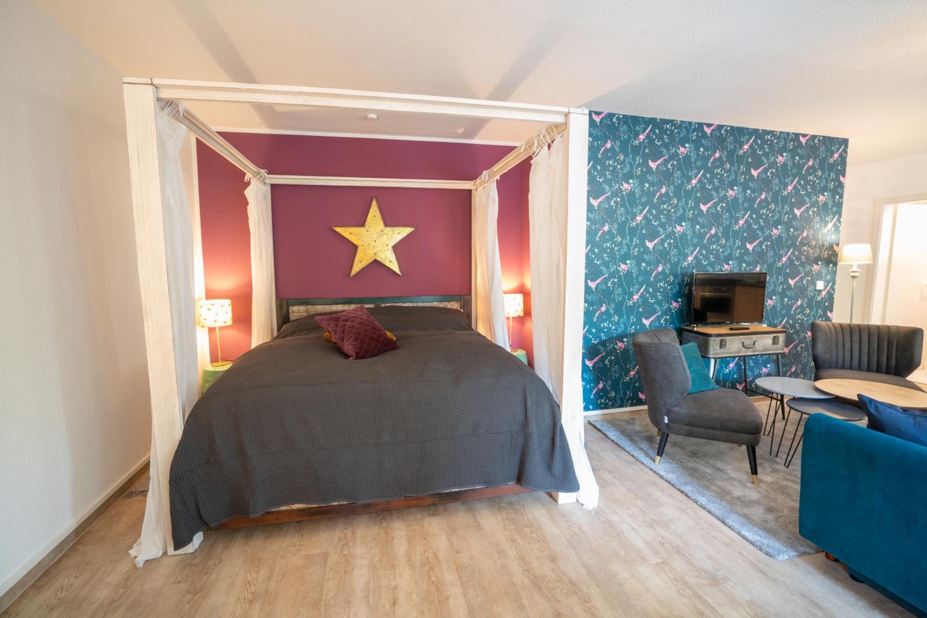 One-Bedroom Apartment - Photo 7