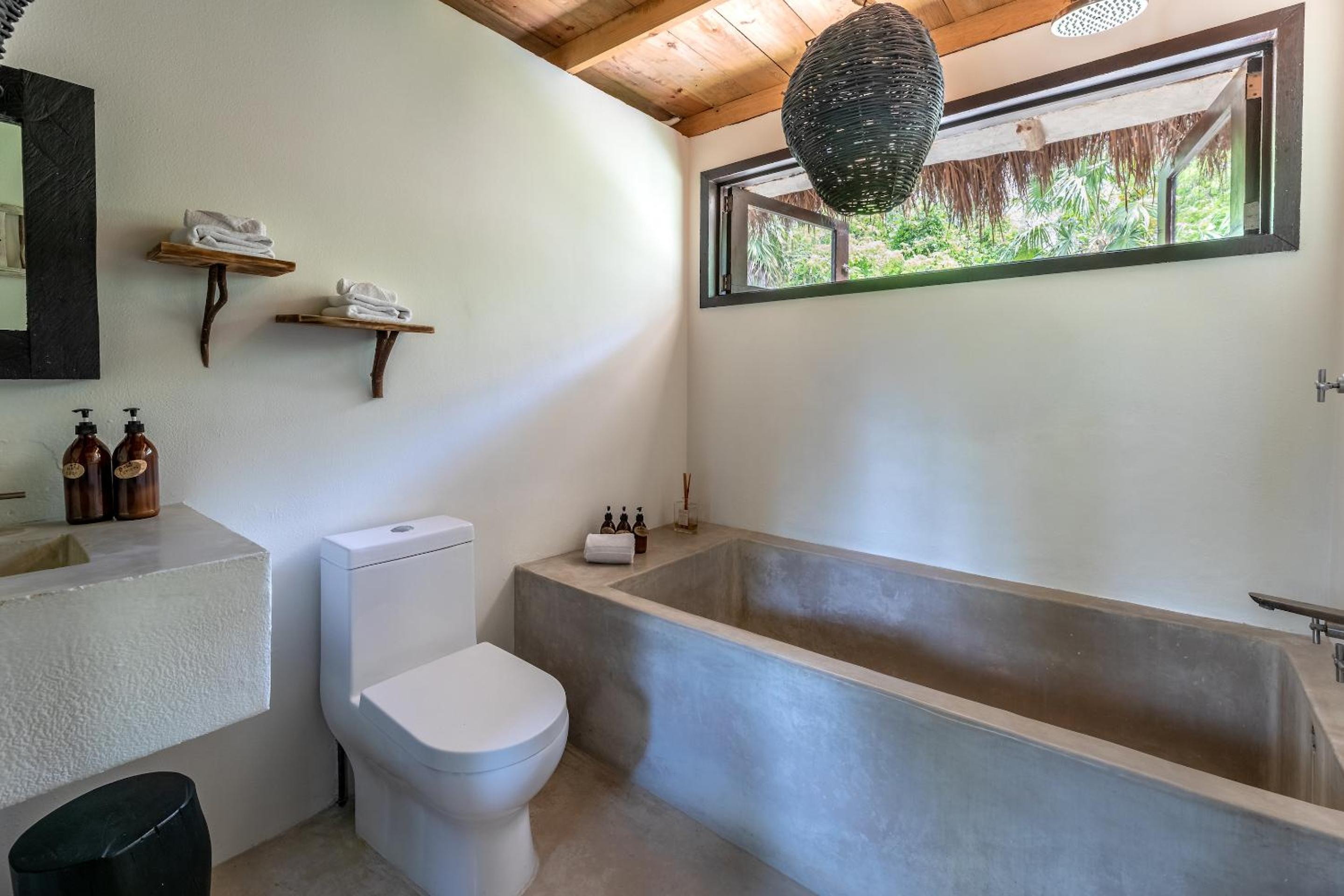 Suite with Garden View - Photo 11