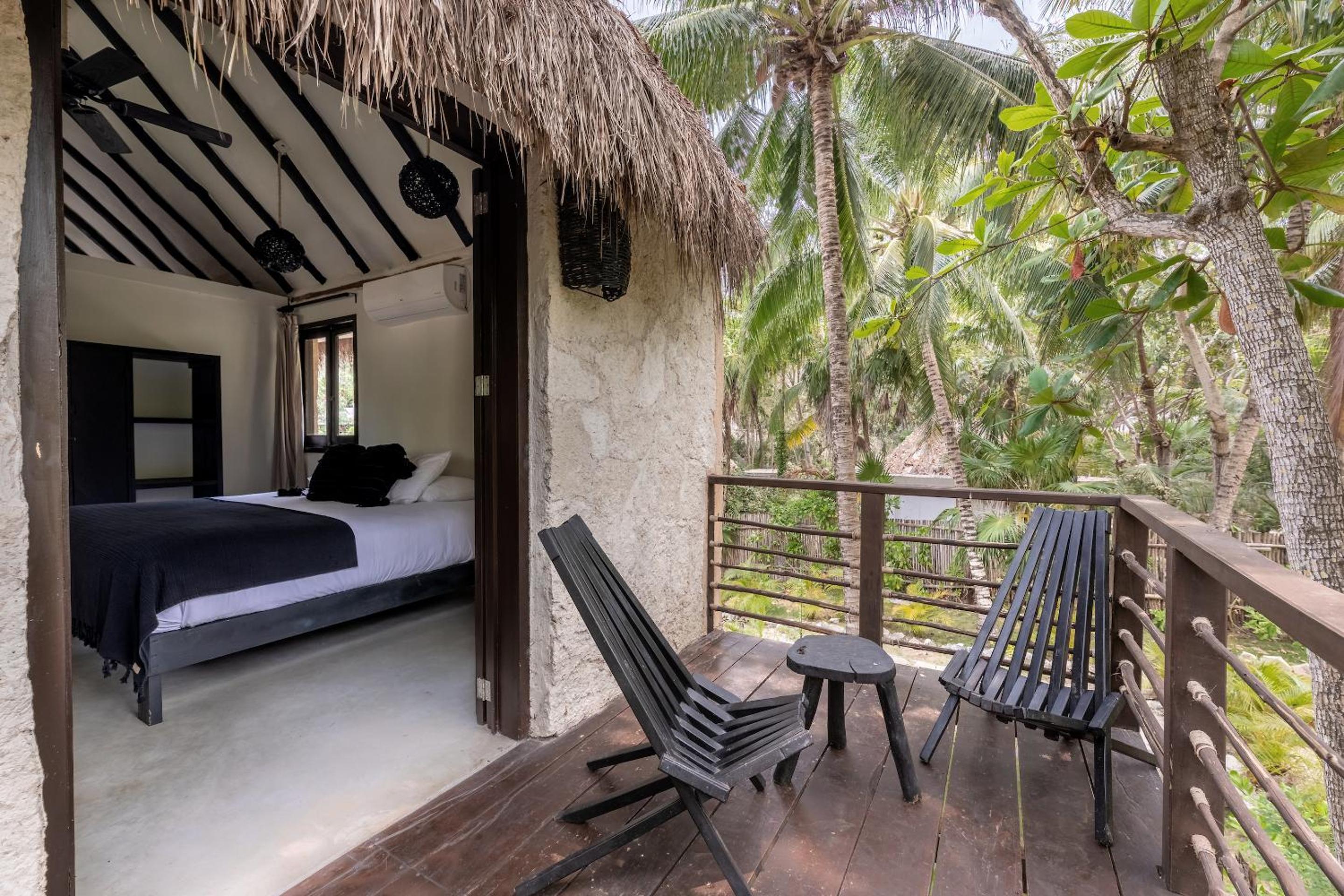 Suite with Garden View - Photo 3