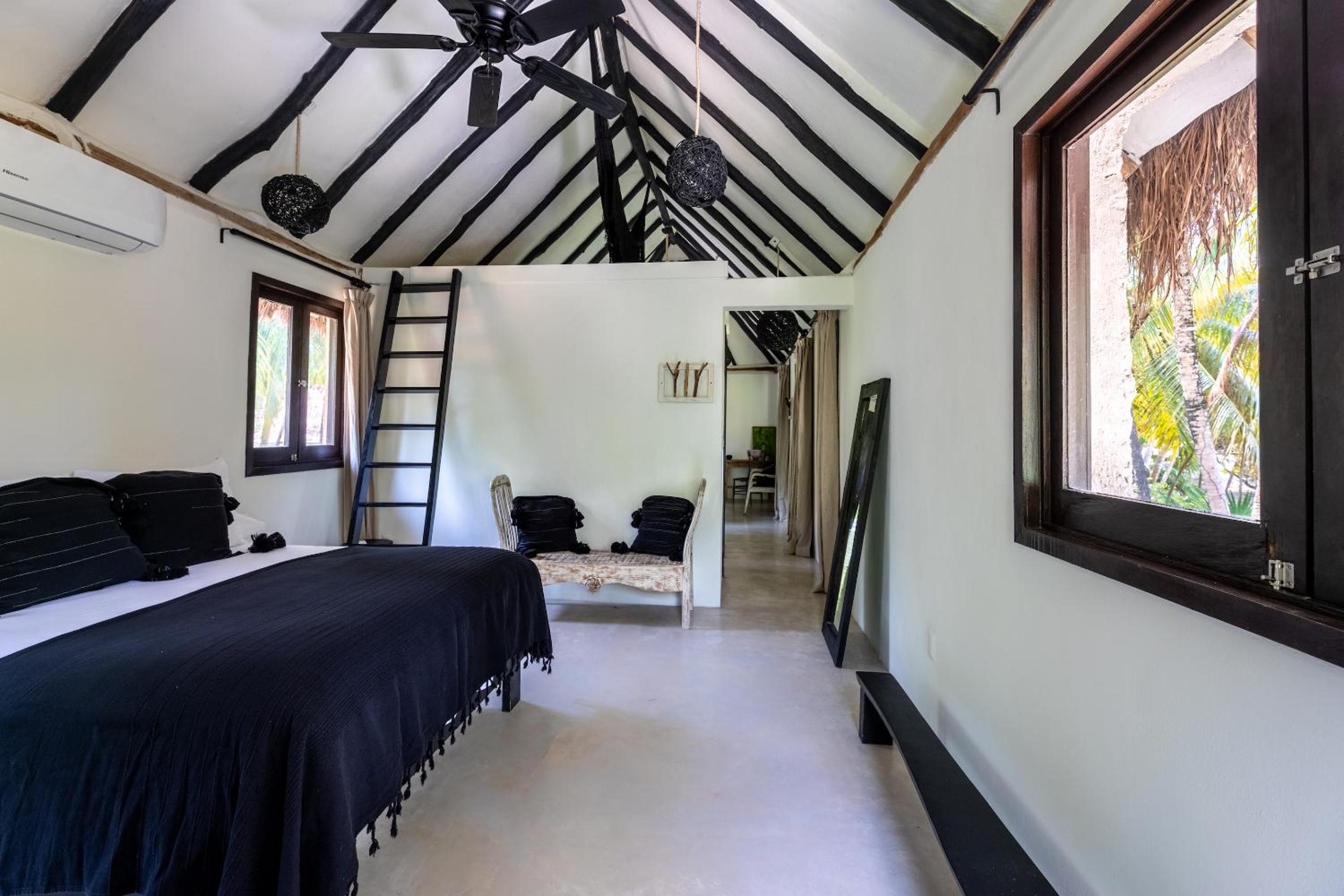 Suite with Garden View - Photo 10