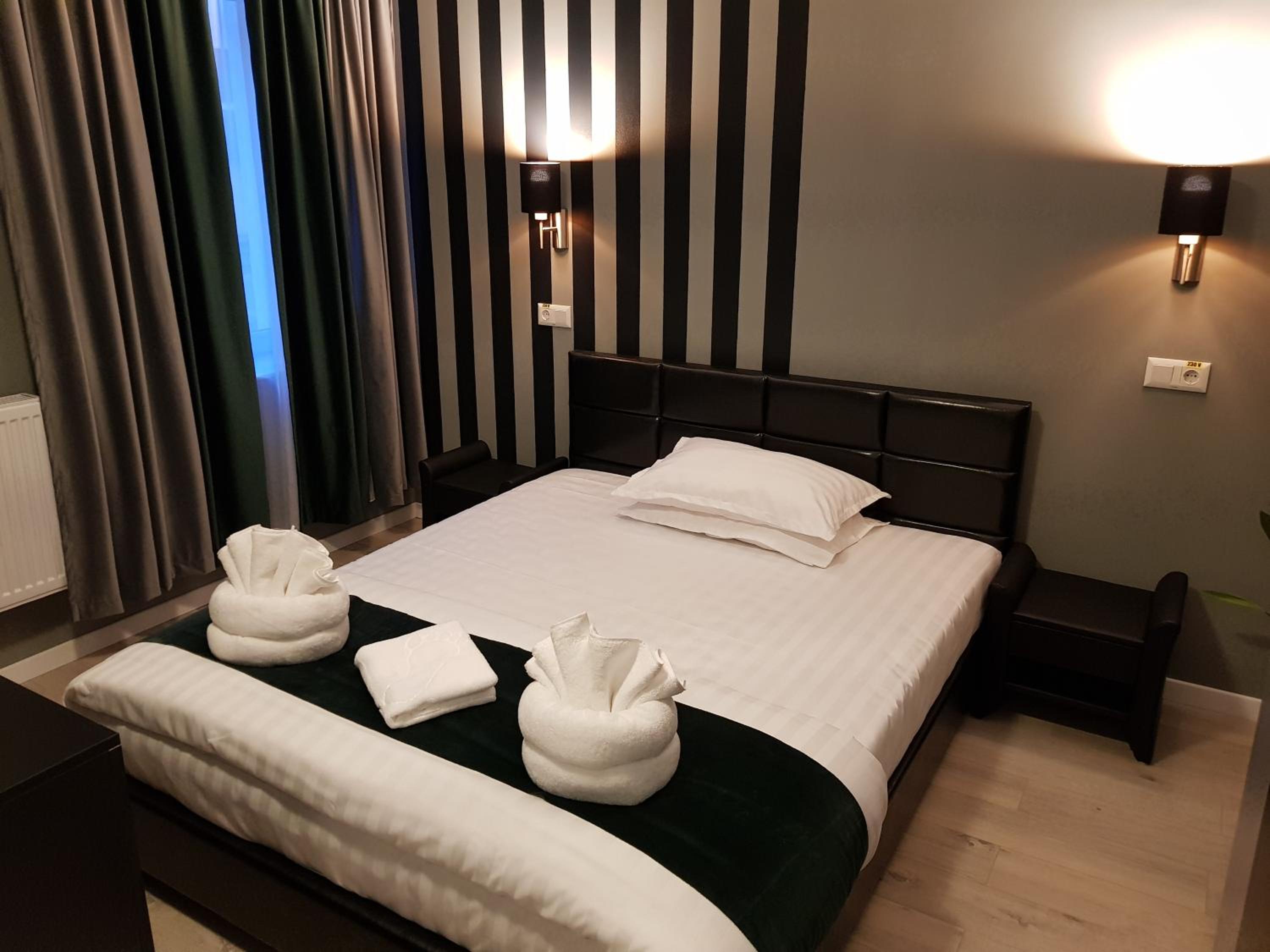 Double Room with Private Bathroom - Photo 5