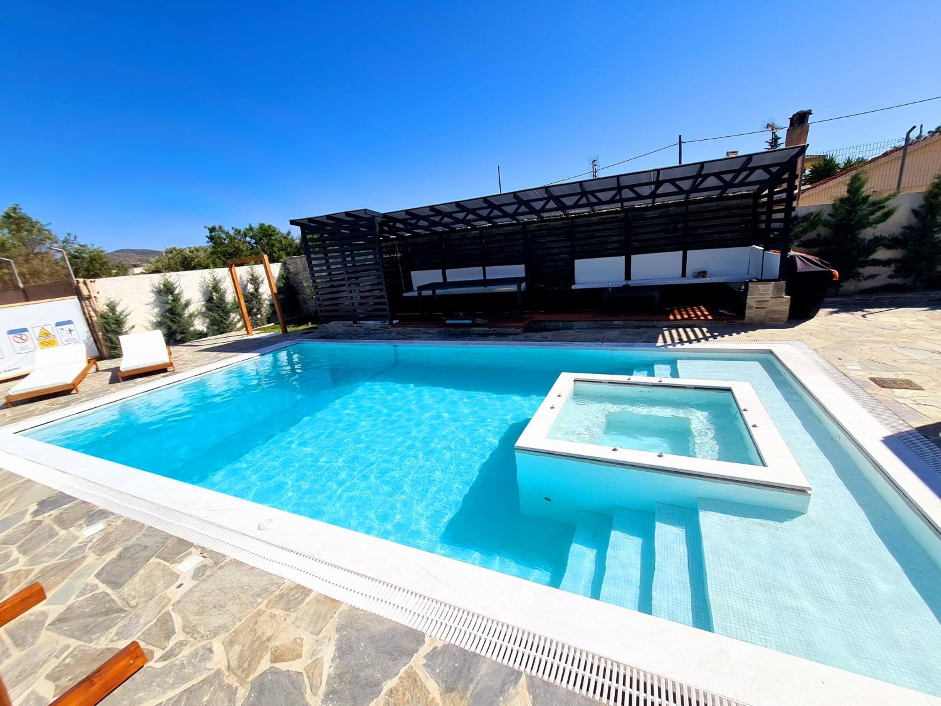 Villa with Private Pool - Photo 24