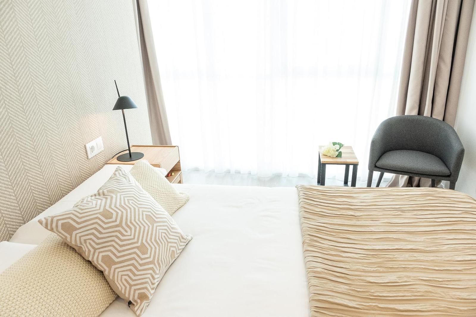 Apartment photo 2