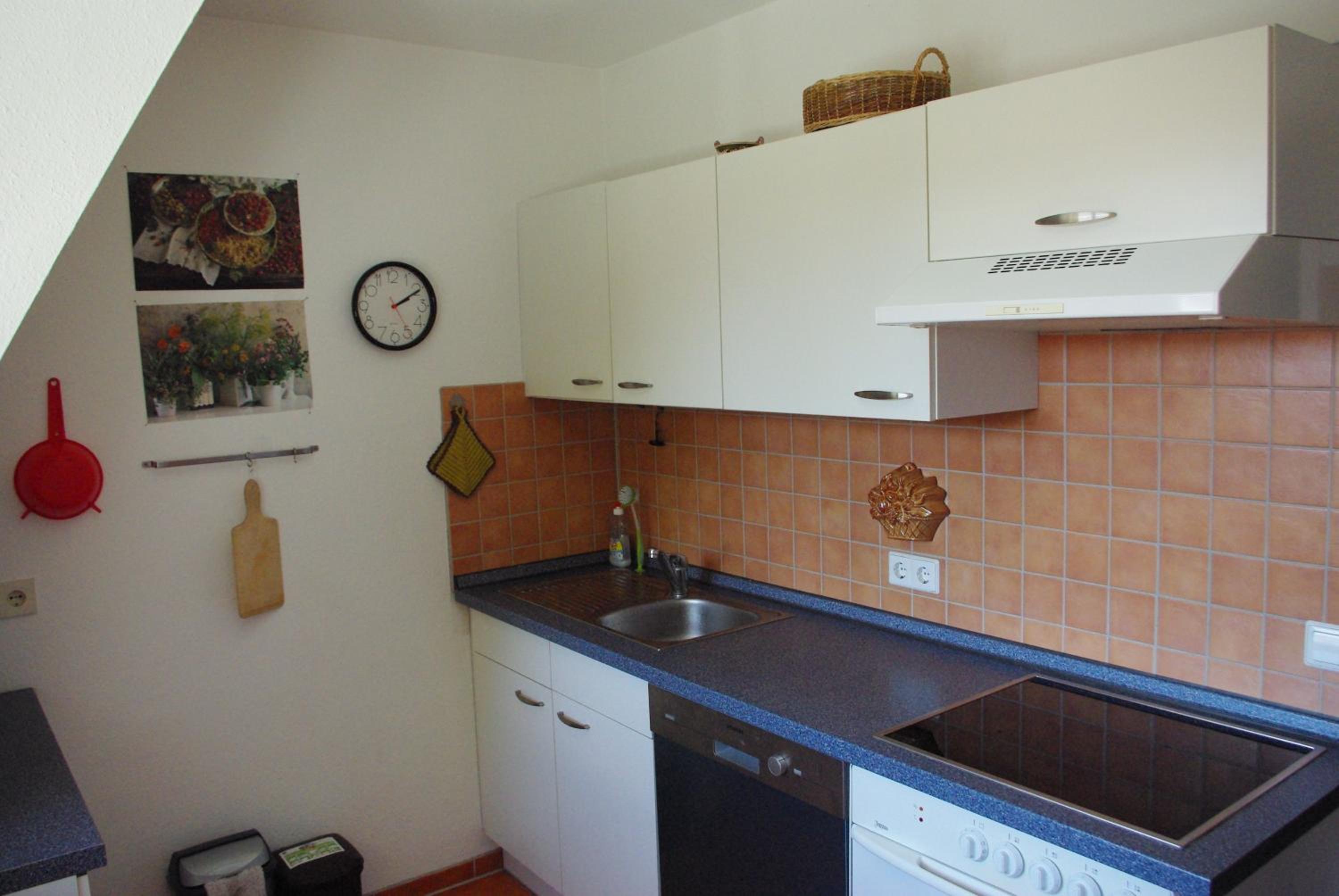 One-Bedroom Apartment - Photo 7