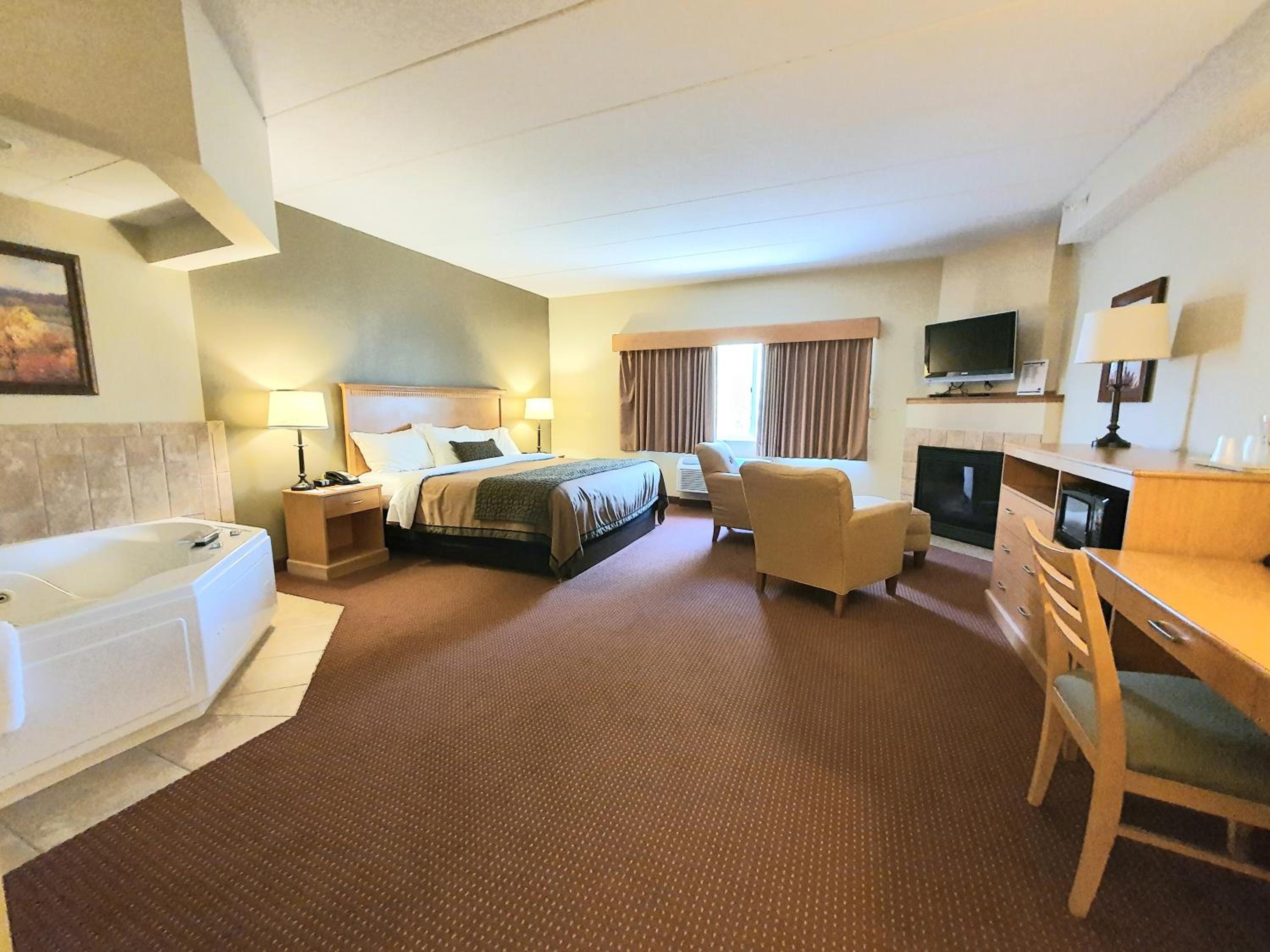 King Suite with Spa Bath - Photo 1
