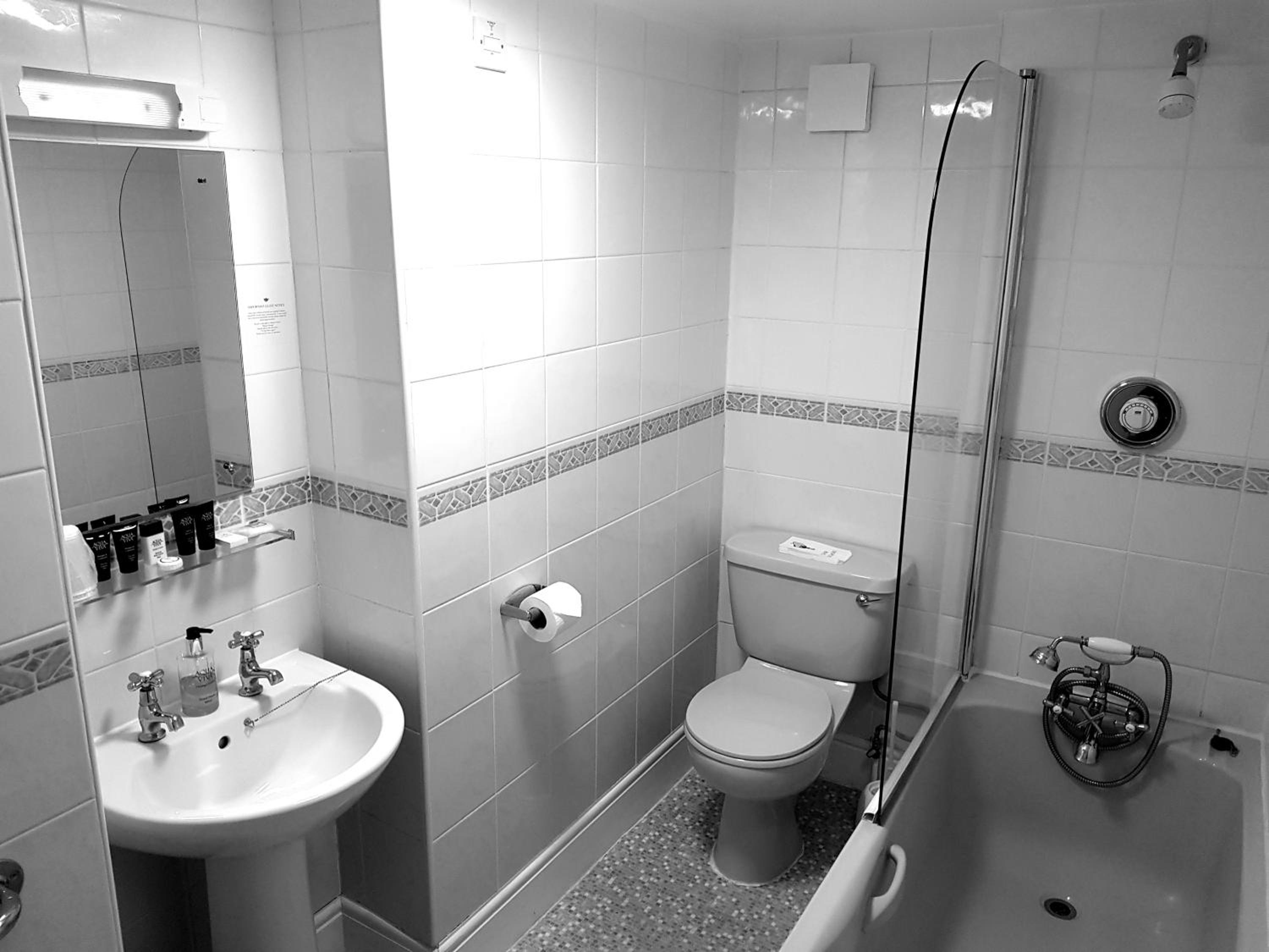 Double Room - Photo 8