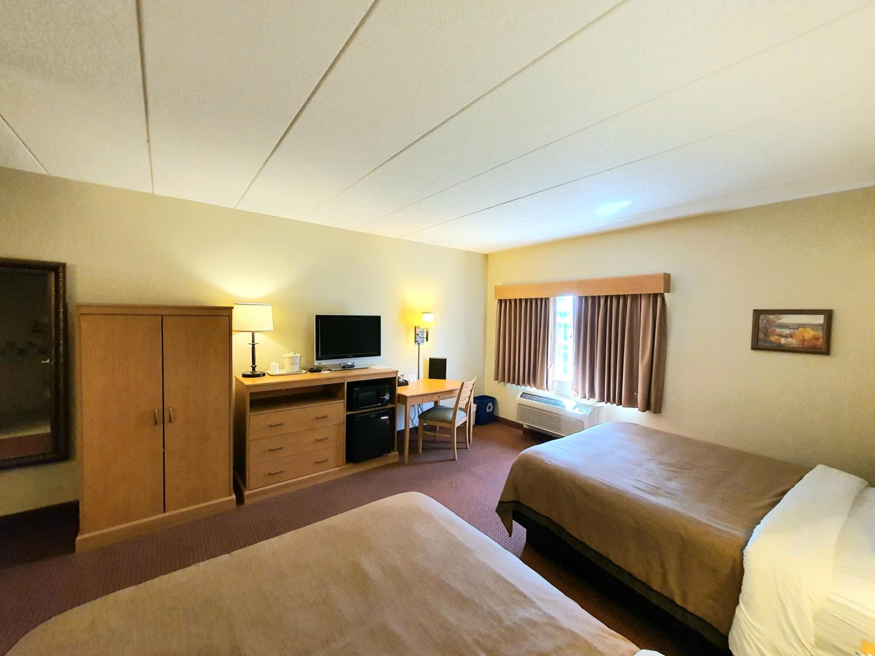 Double Room with Two Queen Beds, Non-Smoking - Photo 1
