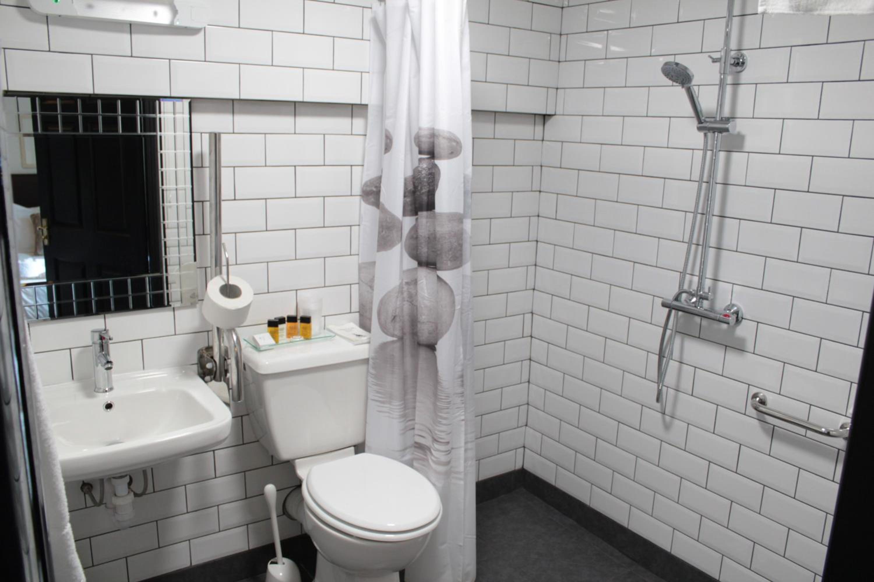 Double Room - Photo 7