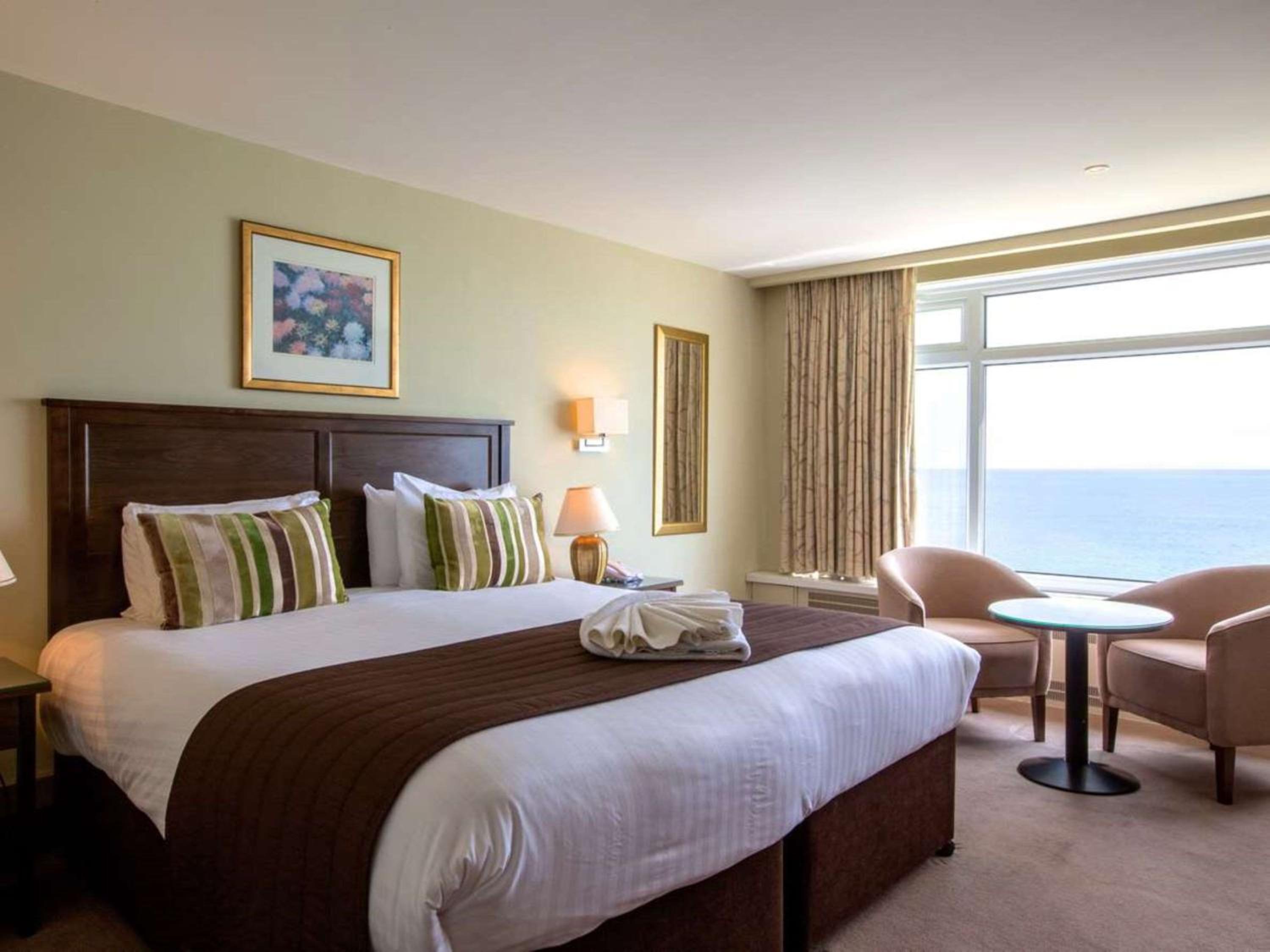Double Room with Double Bed and Sea View - Non-Smoking photo 1
