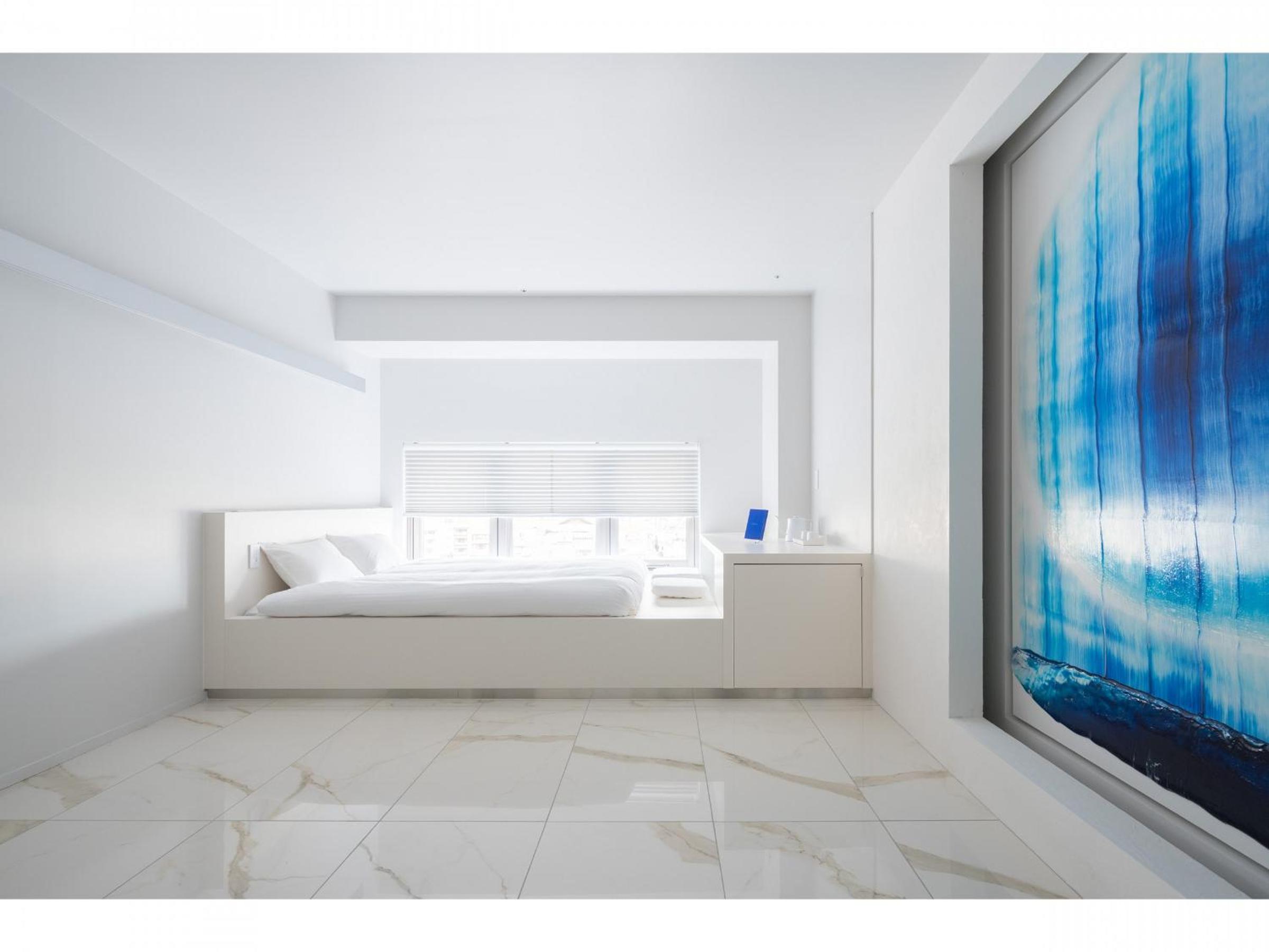 Minimalist Zen Art Room “From one stroke” by Mina Katsuki