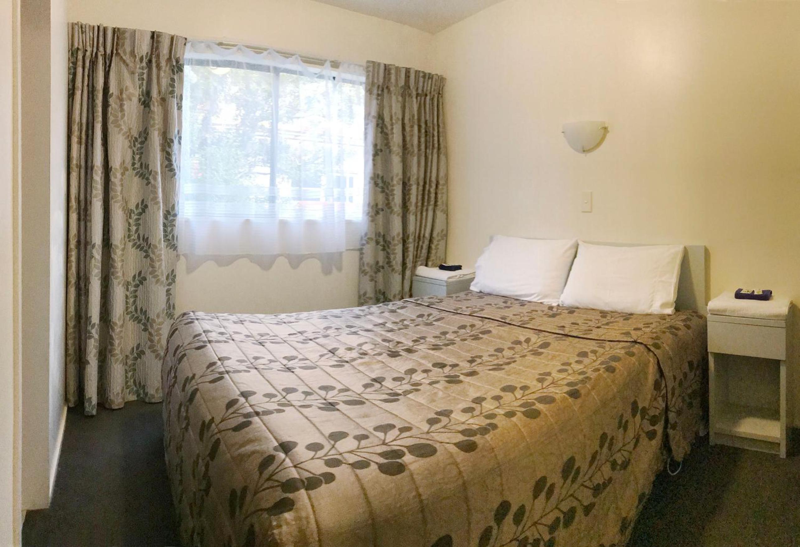 One-Bedroom Apartment - Photo 1