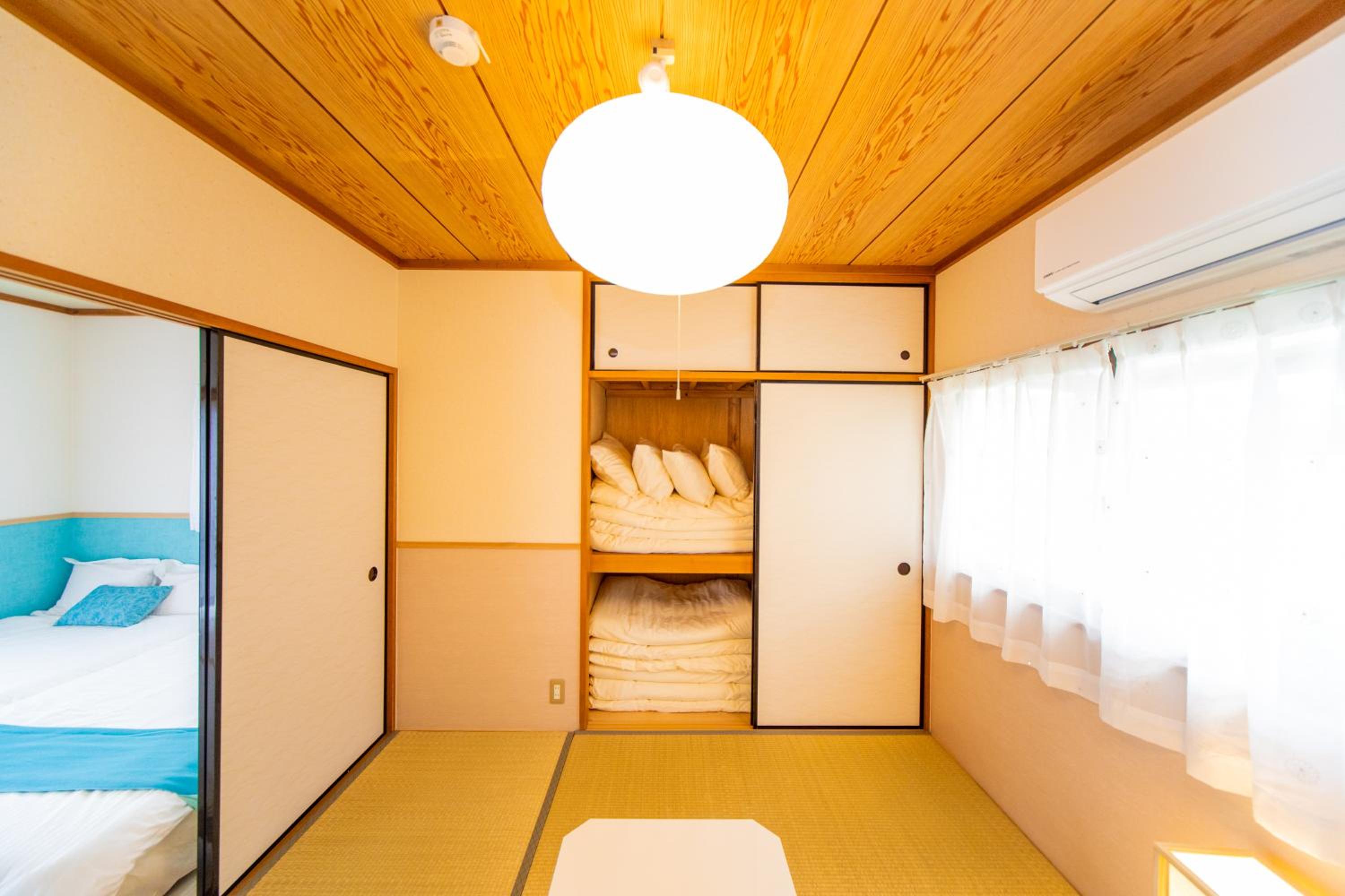 Two-Bedroom House - Photo 2