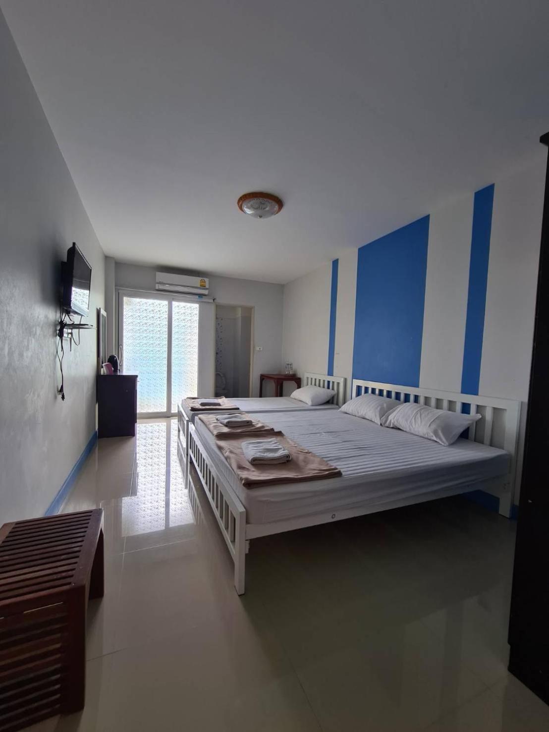 Triple Room with Shower photo 2