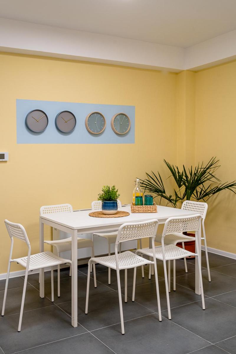 One-Bedroom Apartment - Photo 12