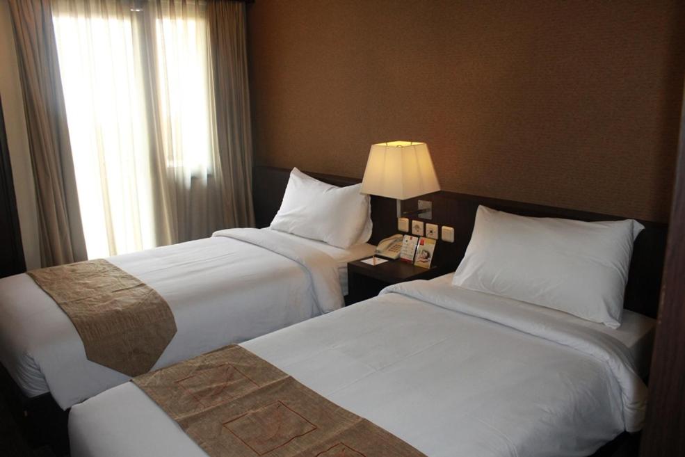 Twin Room with Breakfast photo 2