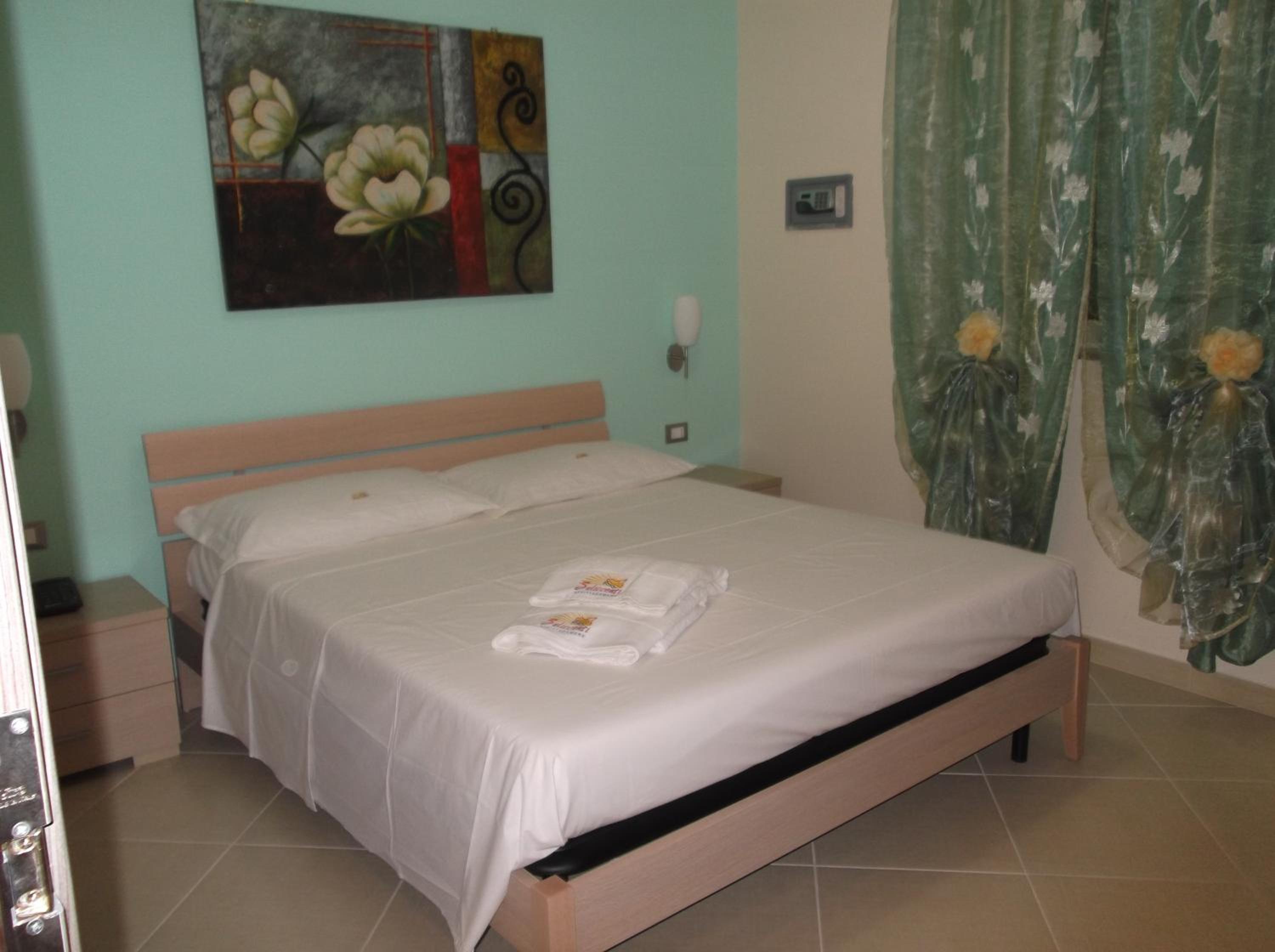 Double or Twin Room photo 1
