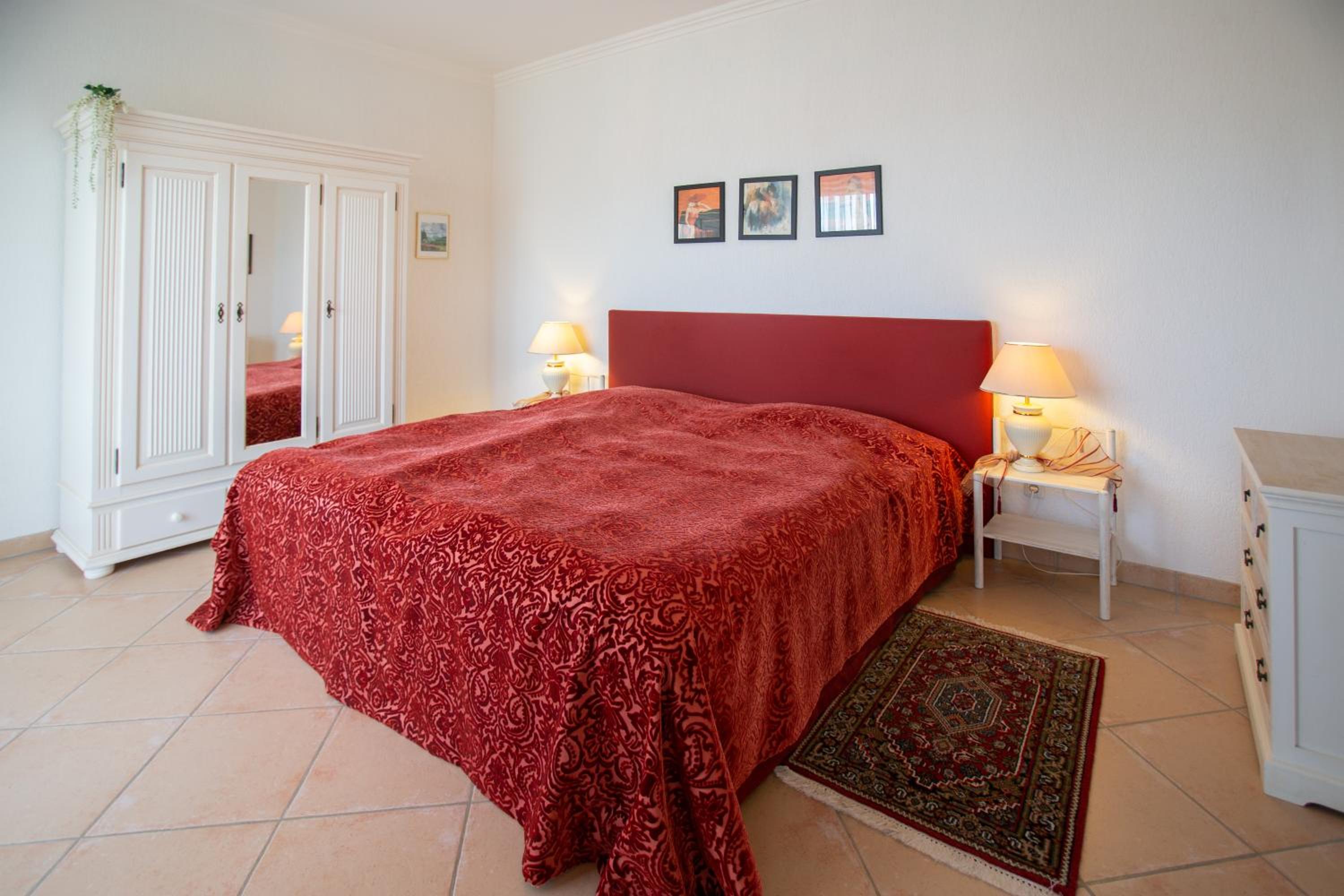 Three-Bedroom Villa photo 1