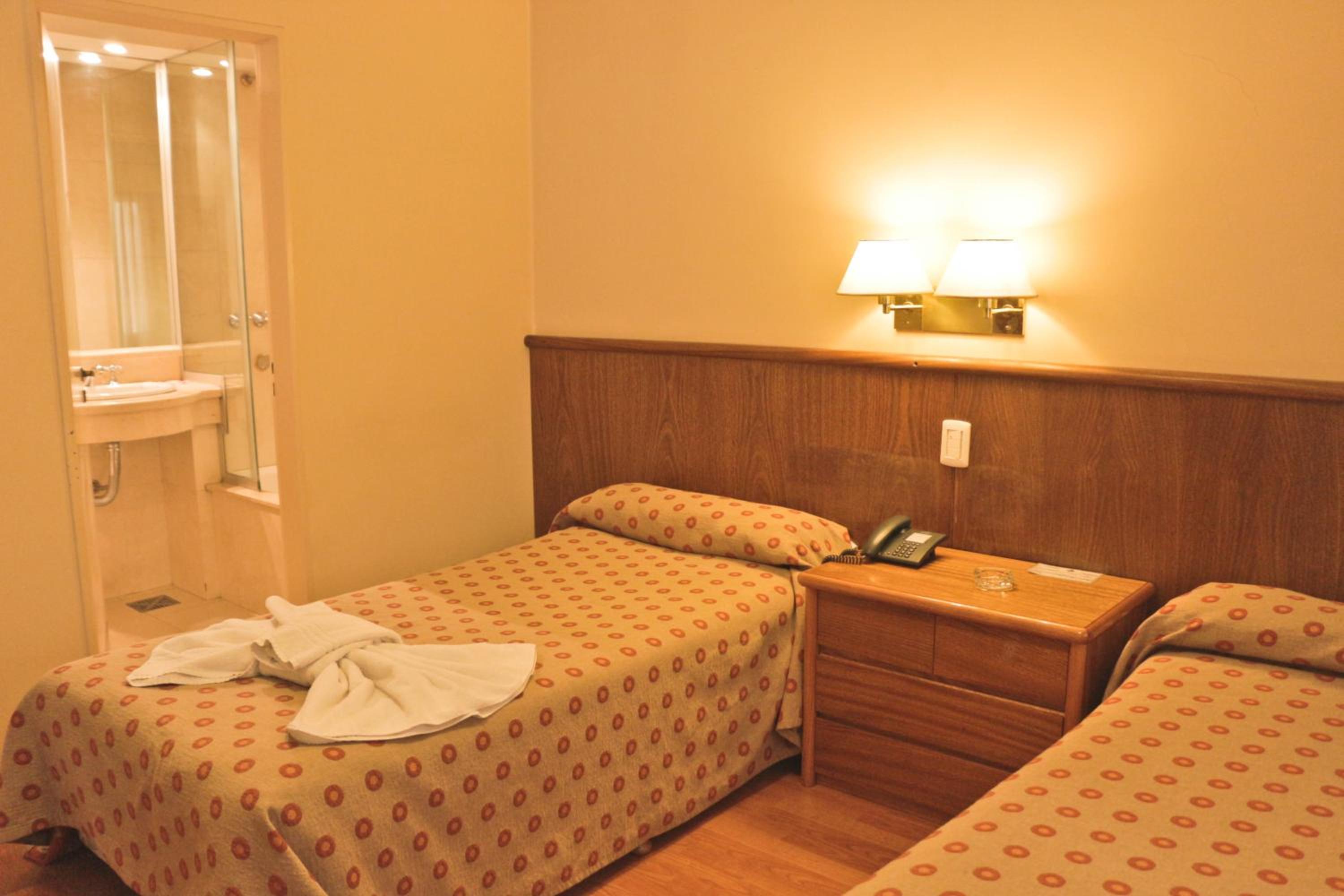 Triple Room (3 Adults) photo 1