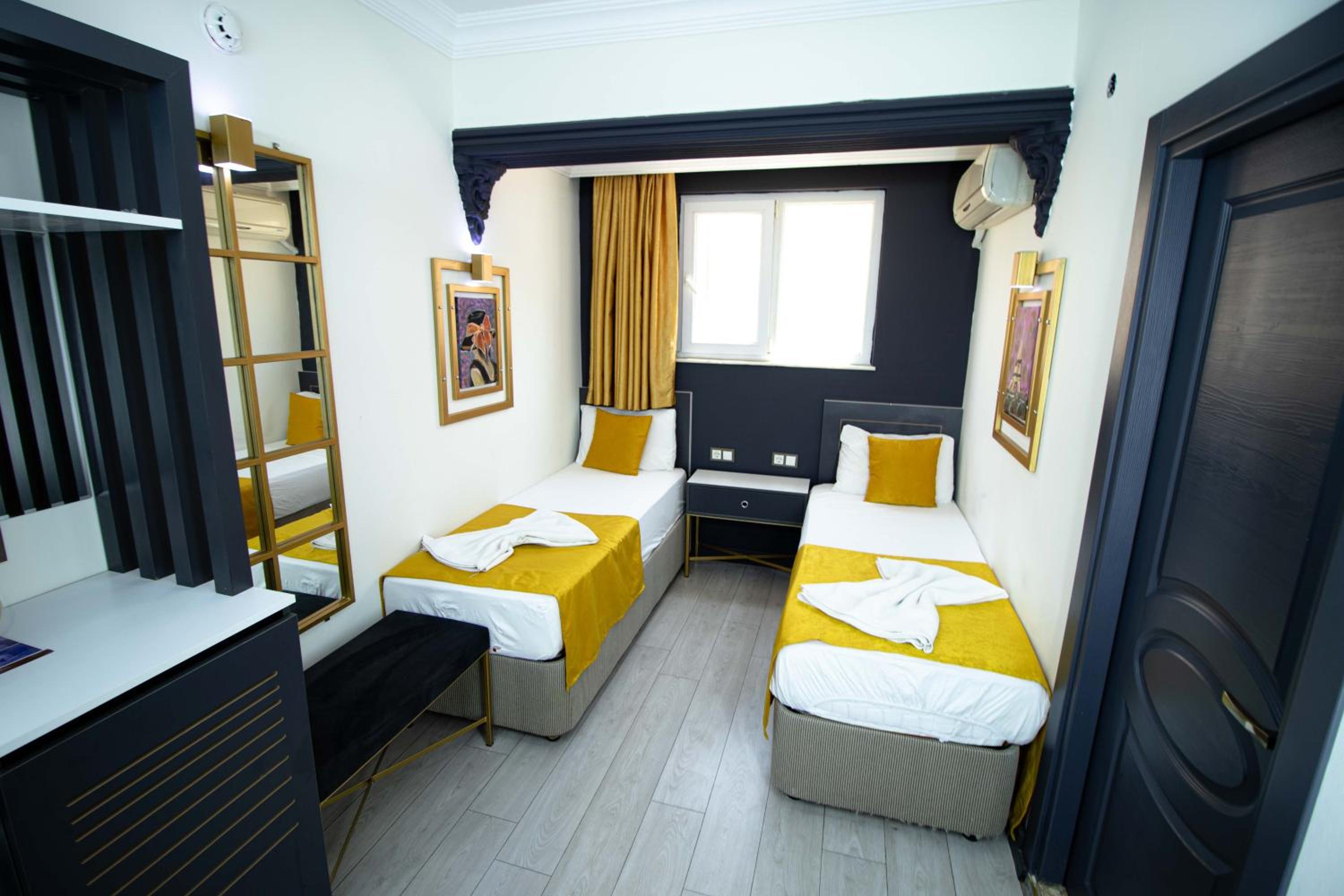 Standard Twin Room photo 1