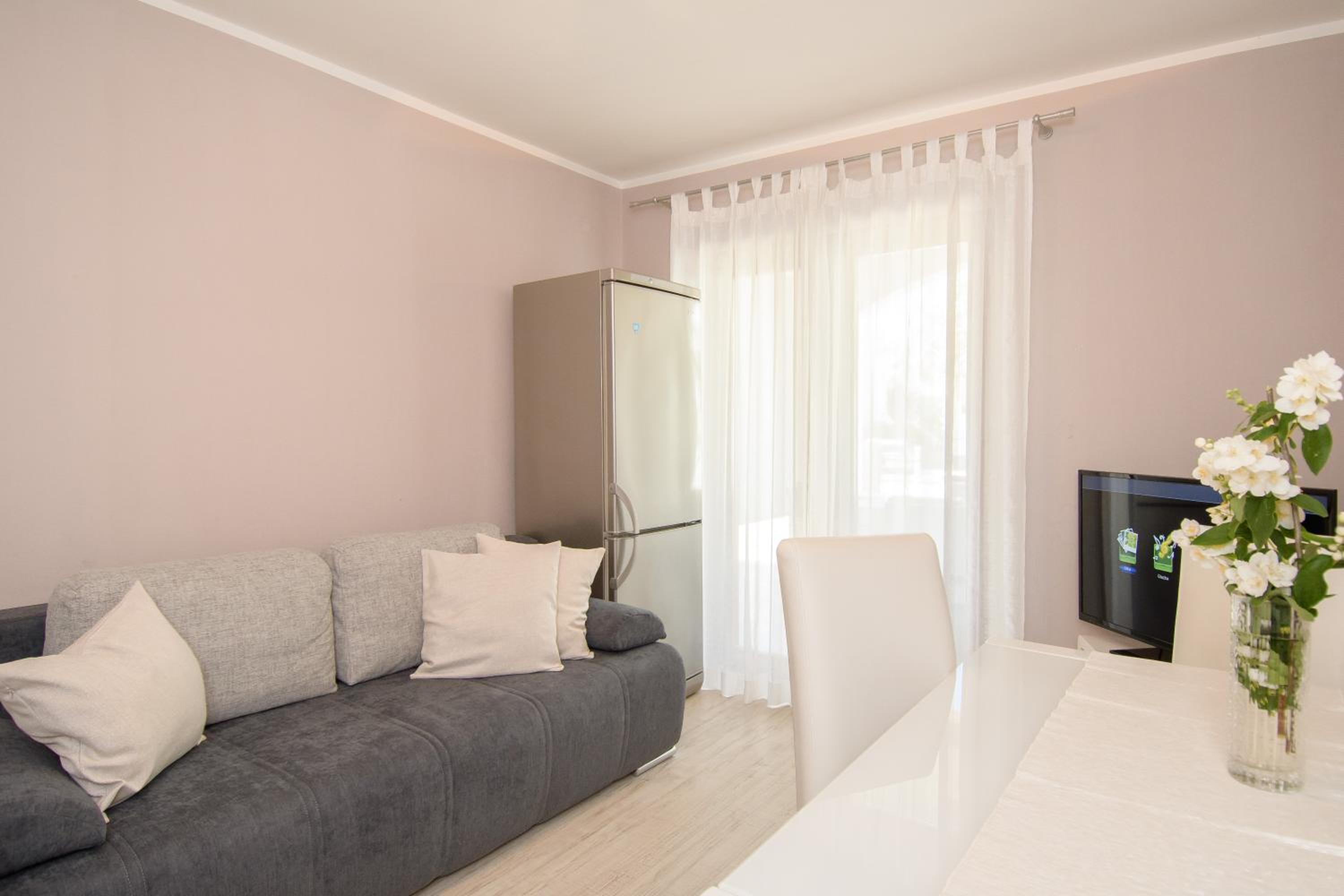 One-Bedroom Apartment with Terrace