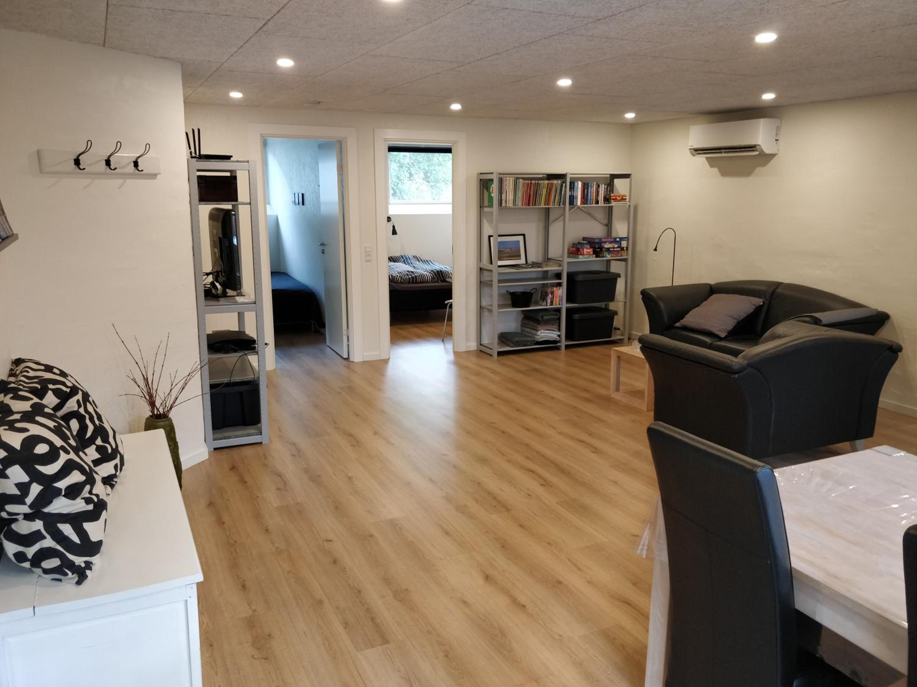 Double Room with Shared Bathroom photo 2