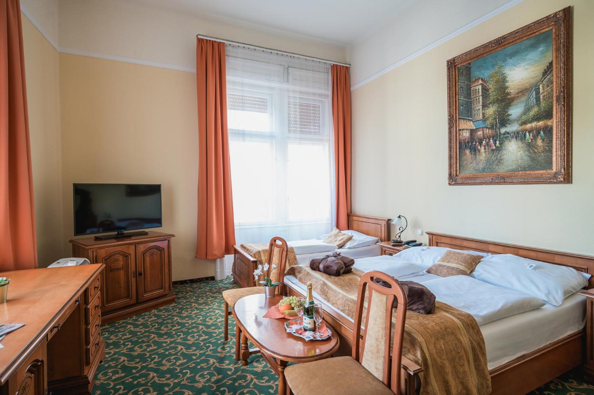 Double Room - Photo 1